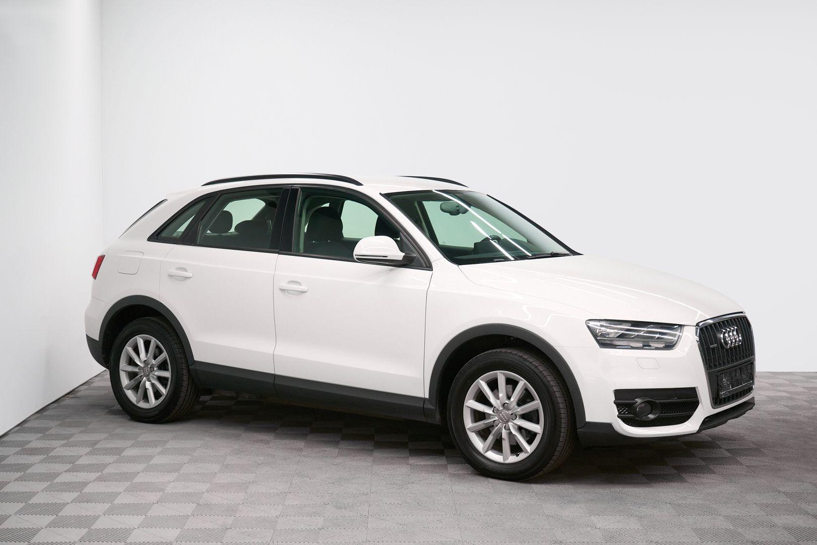 Audi Q3 2013, белый