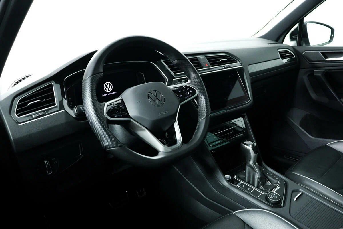 Volkswagen Tiguan 2022, белый