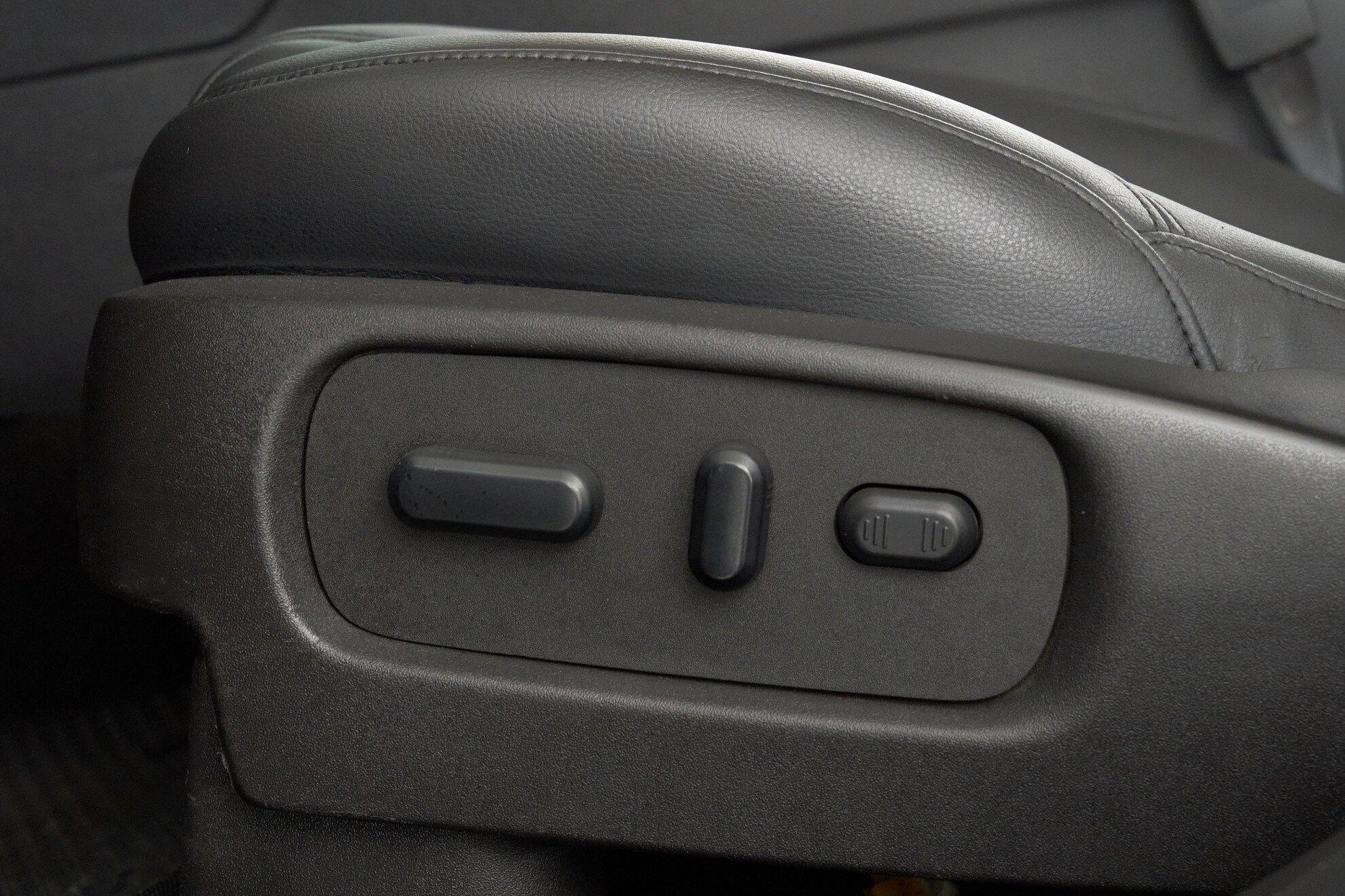 Ford Explorer 2014, черный