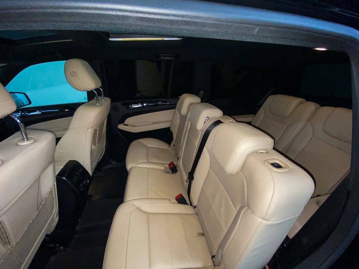 Mercedes-Benz GLS 2015, черный