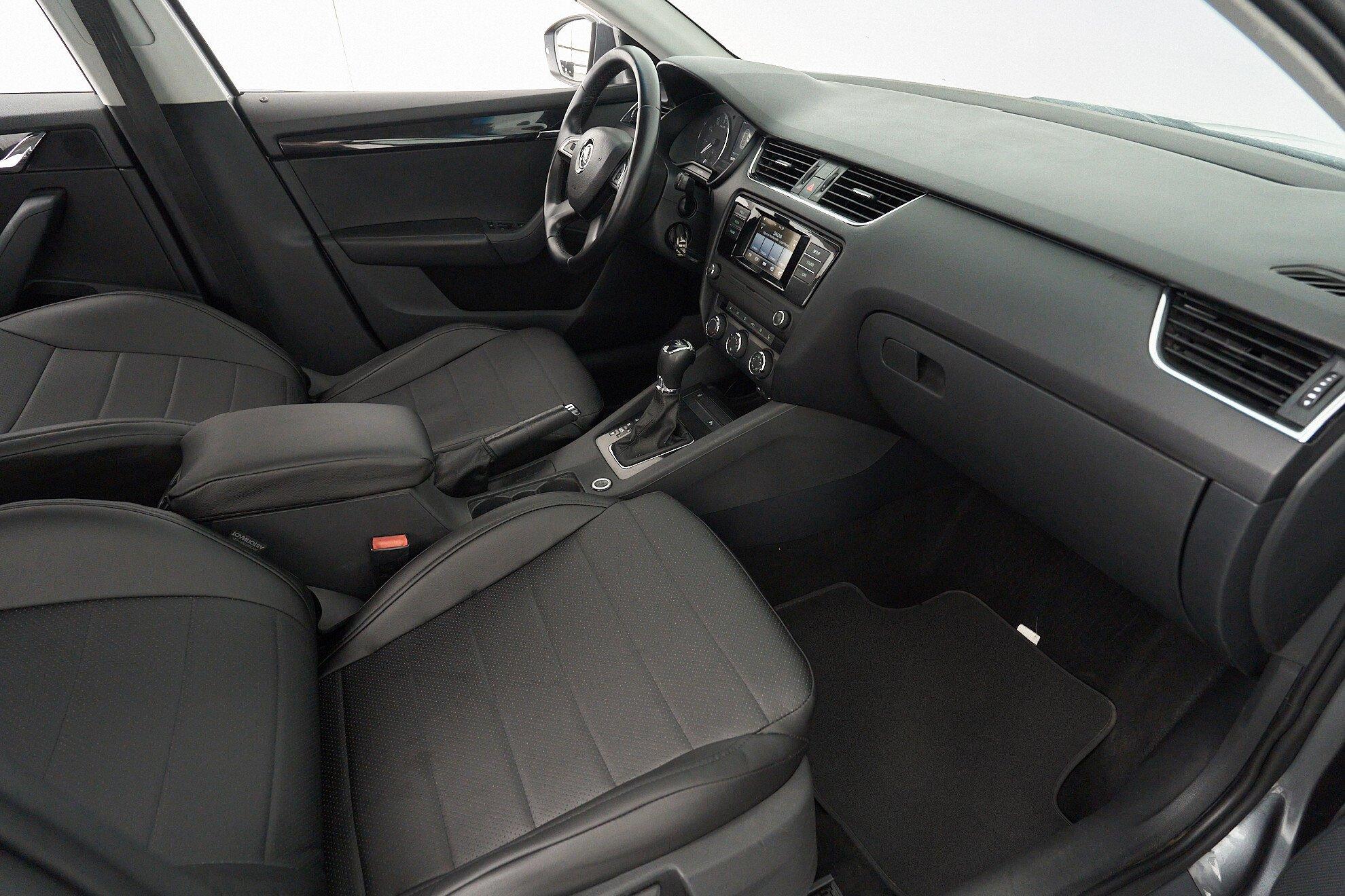 Skoda Octavia 2015, серый