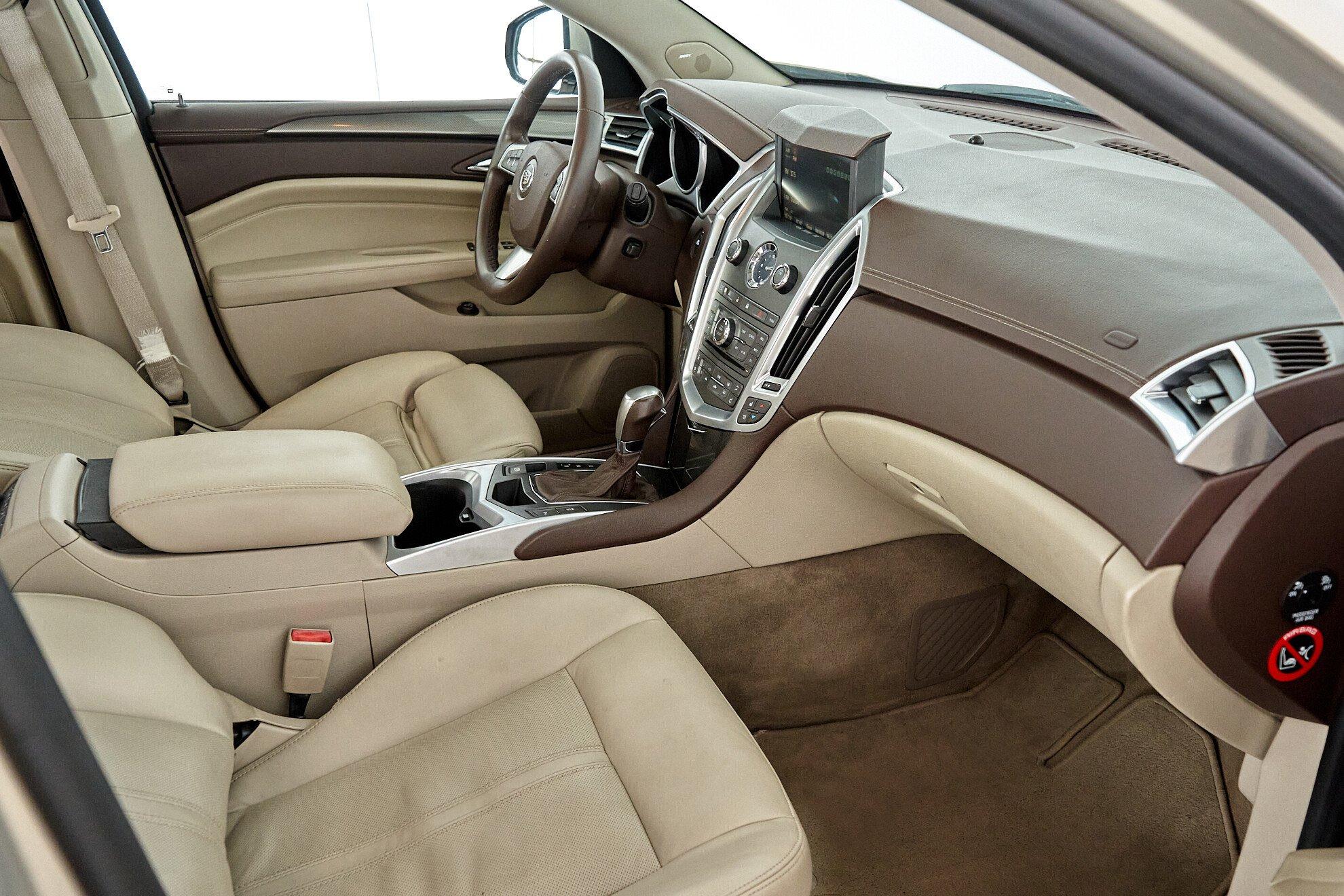 Cadillac SRX 2011, бежевый