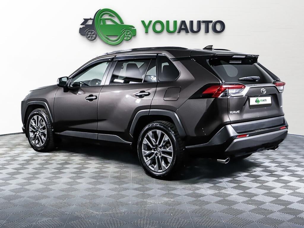 Toyota RAV4 2021, коричневый