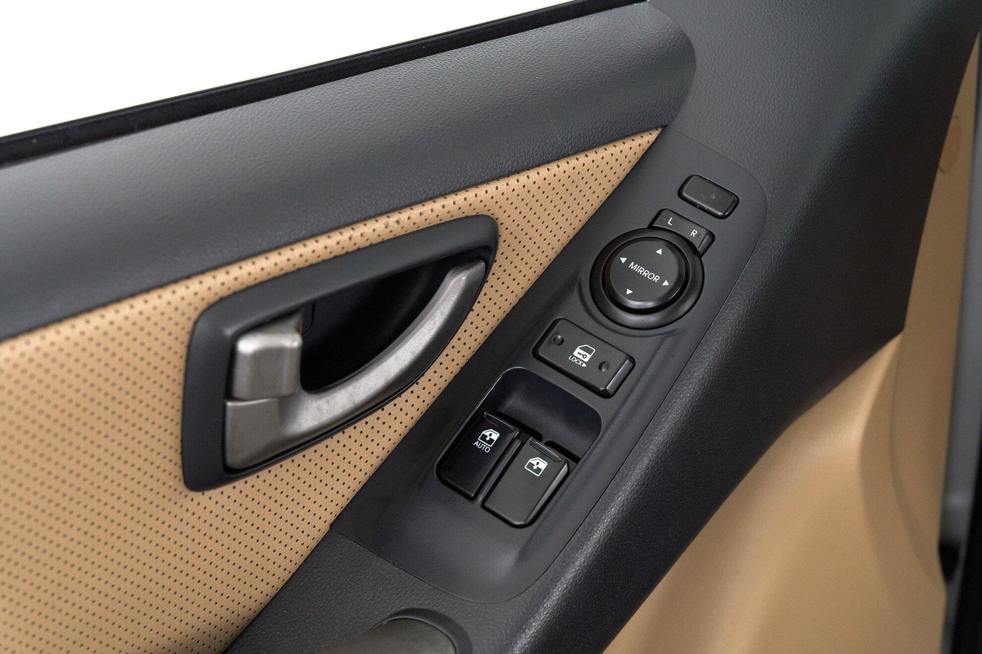 Hyundai Grand Starex 2012, серый