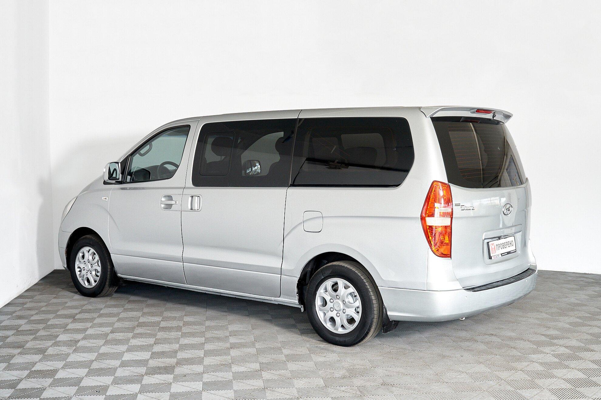 Hyundai Grand Starex 2012, серый