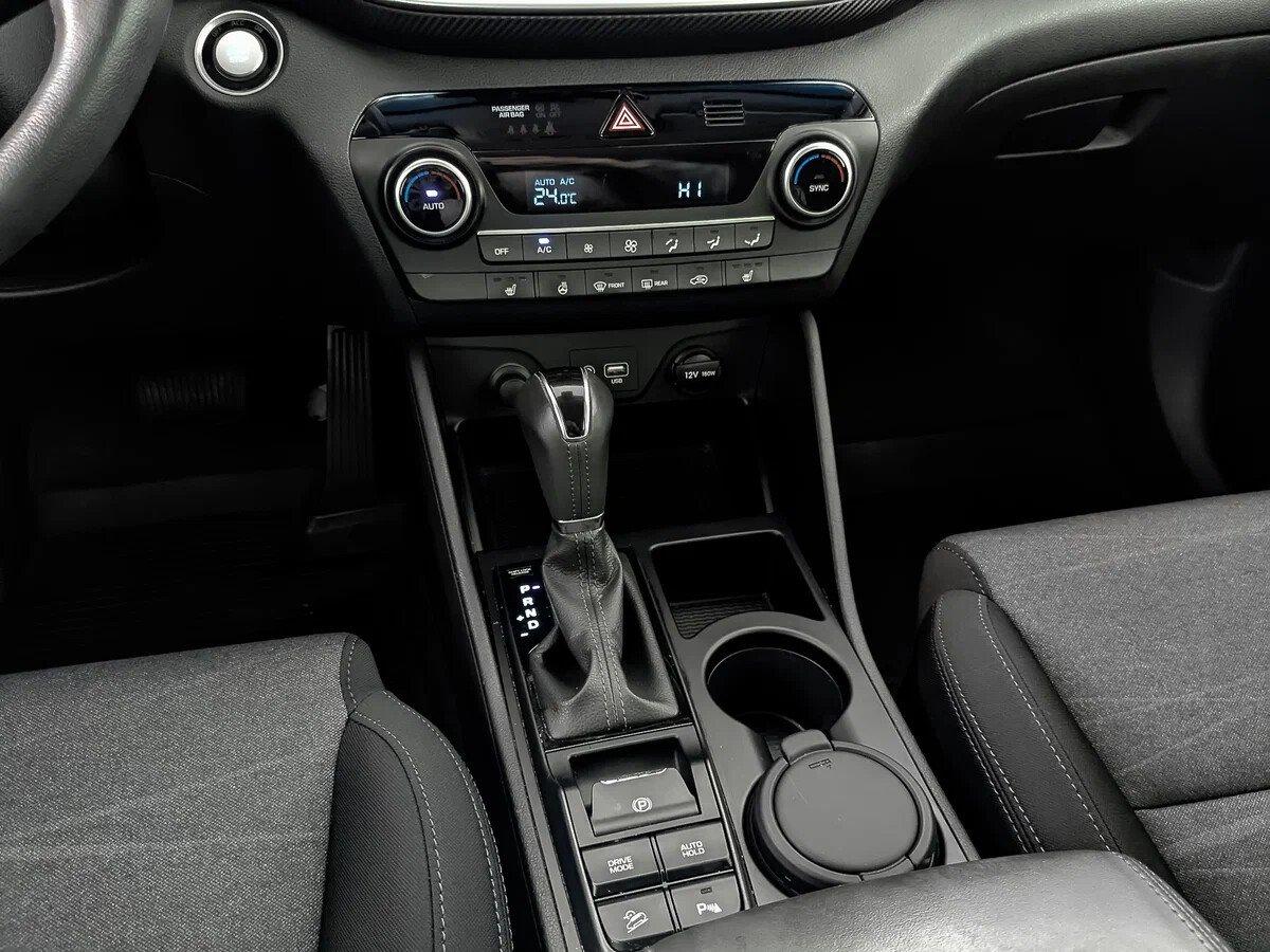 Hyundai Tucson 2021, черный