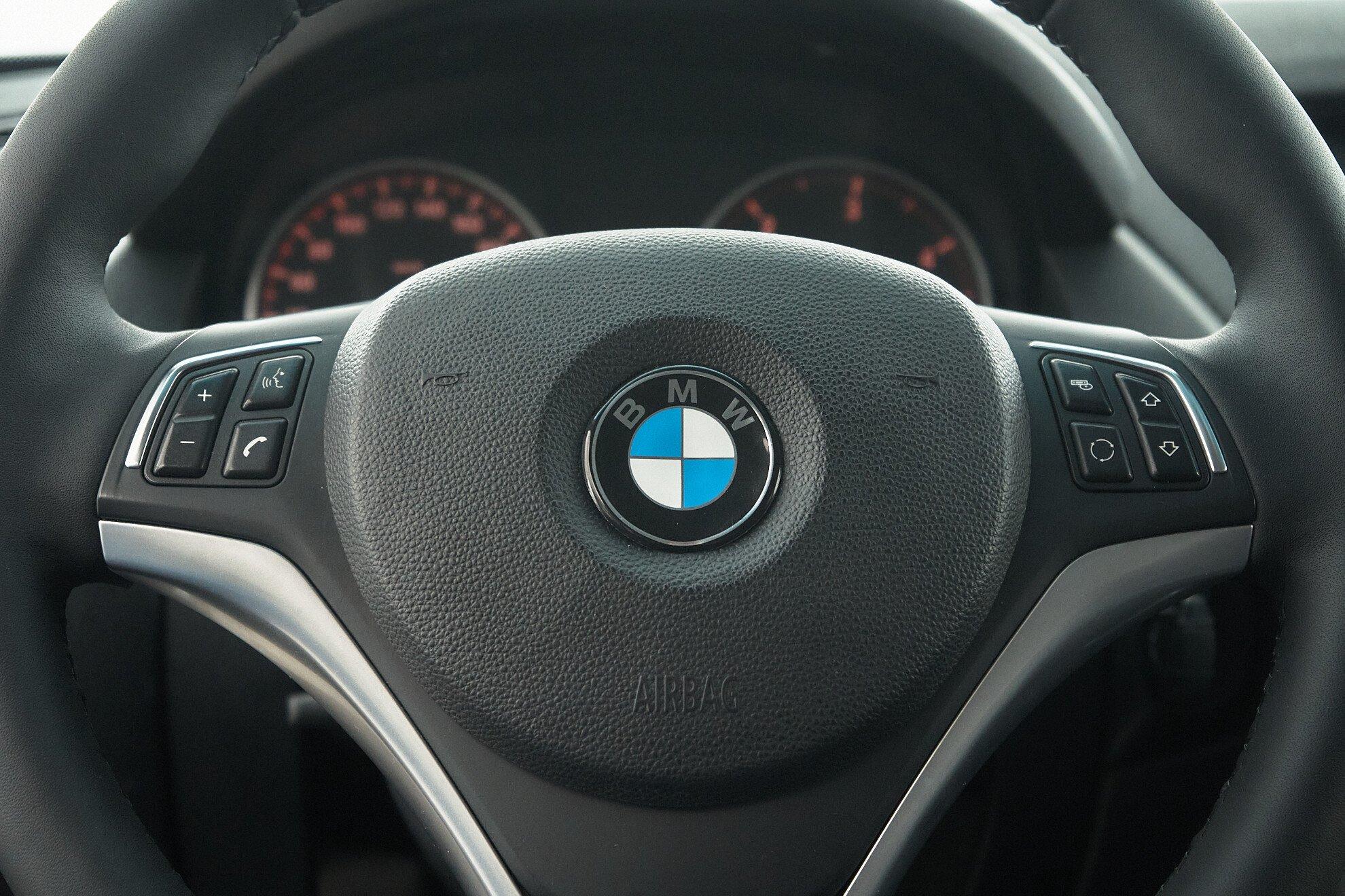 BMW X1 2013, черный