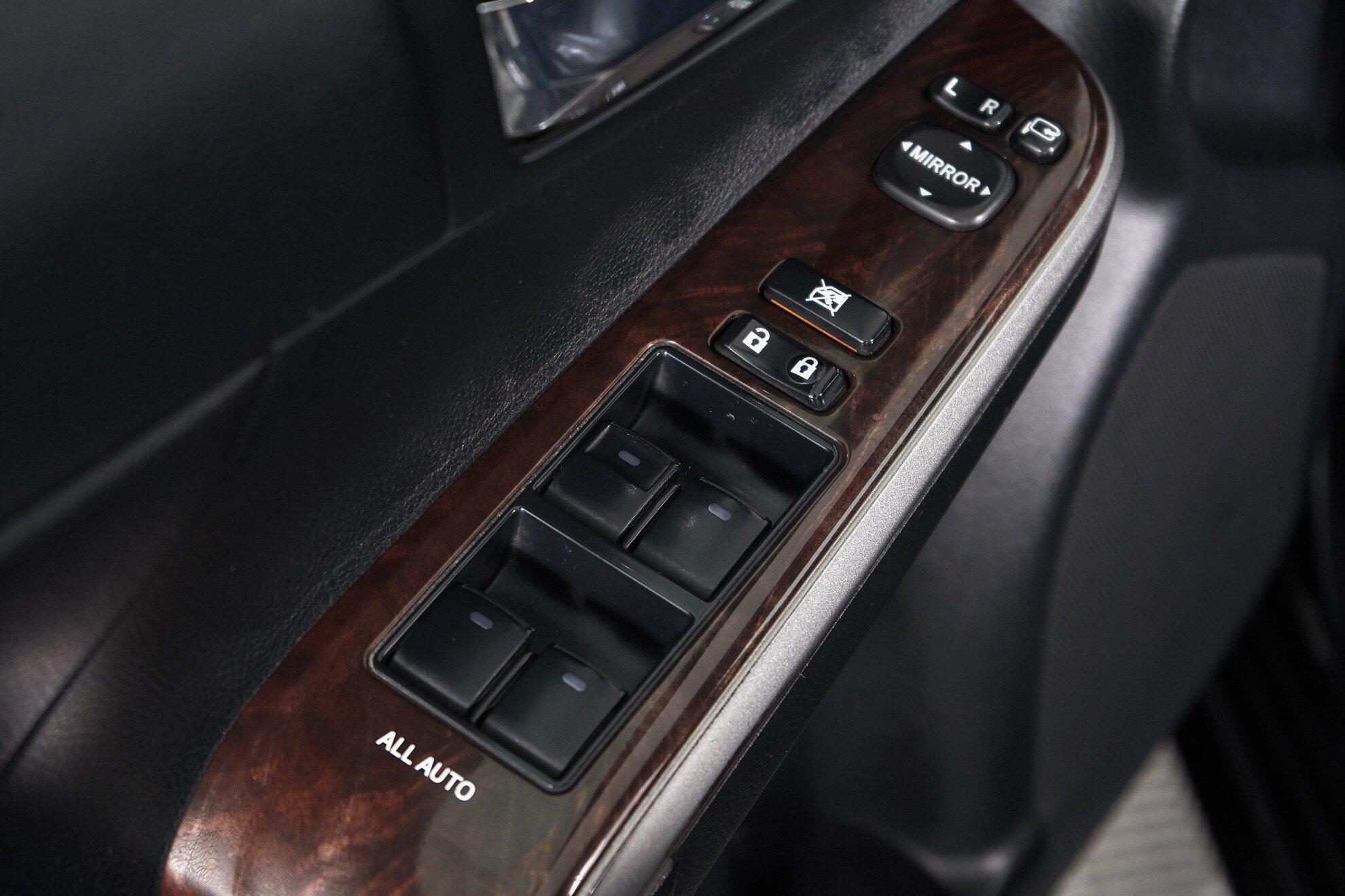 Toyota Camry 2017, черный