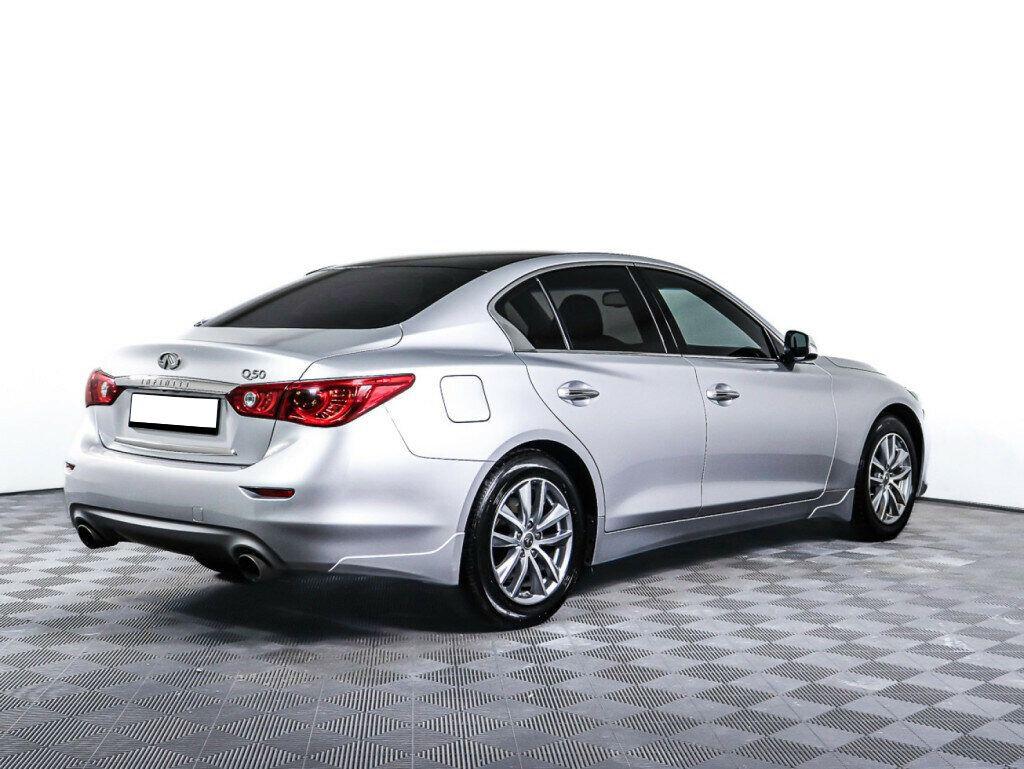 Infiniti Q50 2015, серебряный