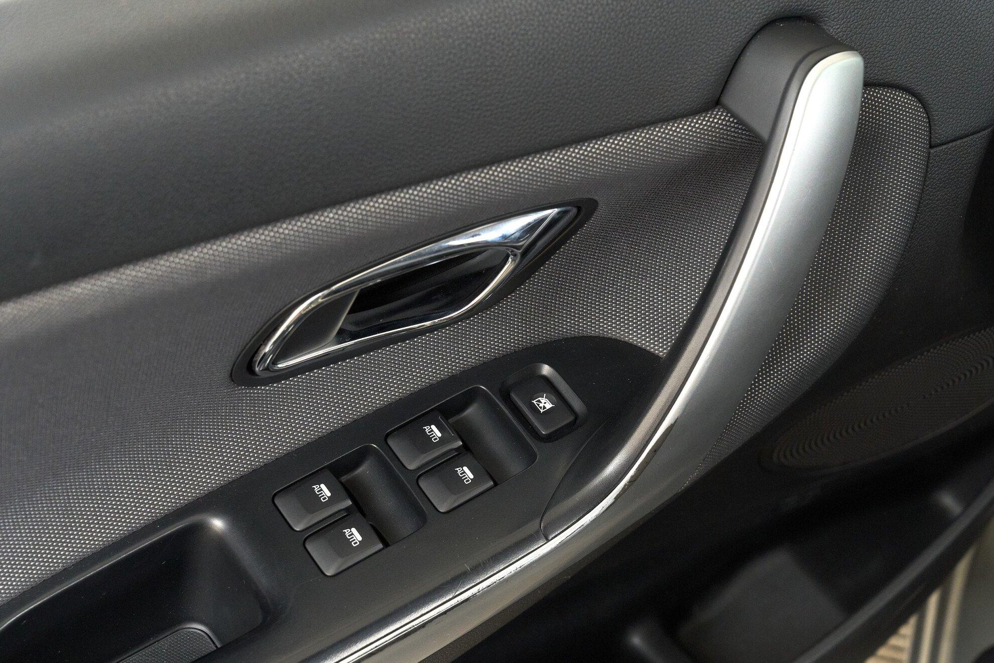 Kia Ceed 2013, серебряный