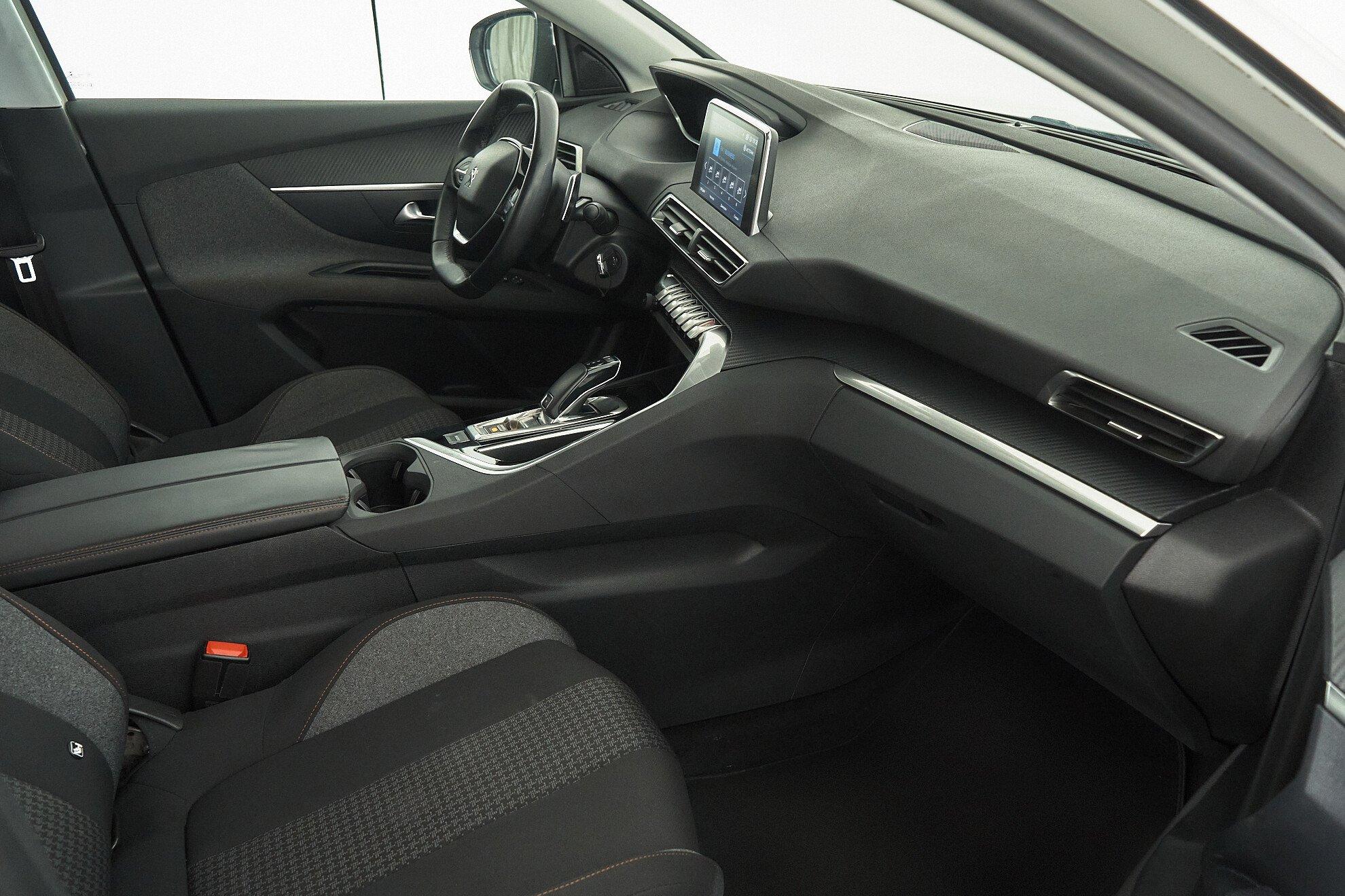 Peugeot 3008 2018, белый