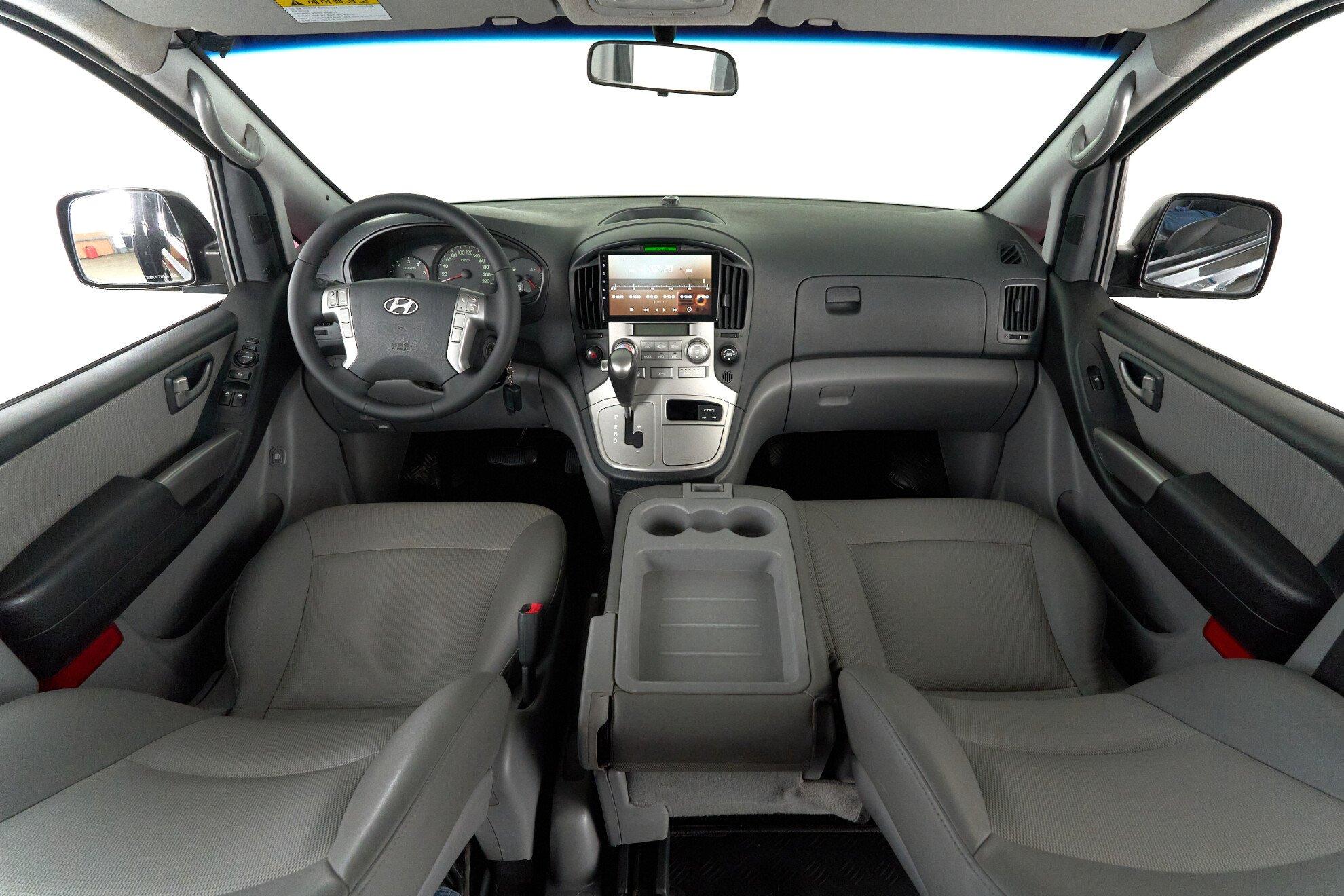 Hyundai Grand Starex 2011, черный