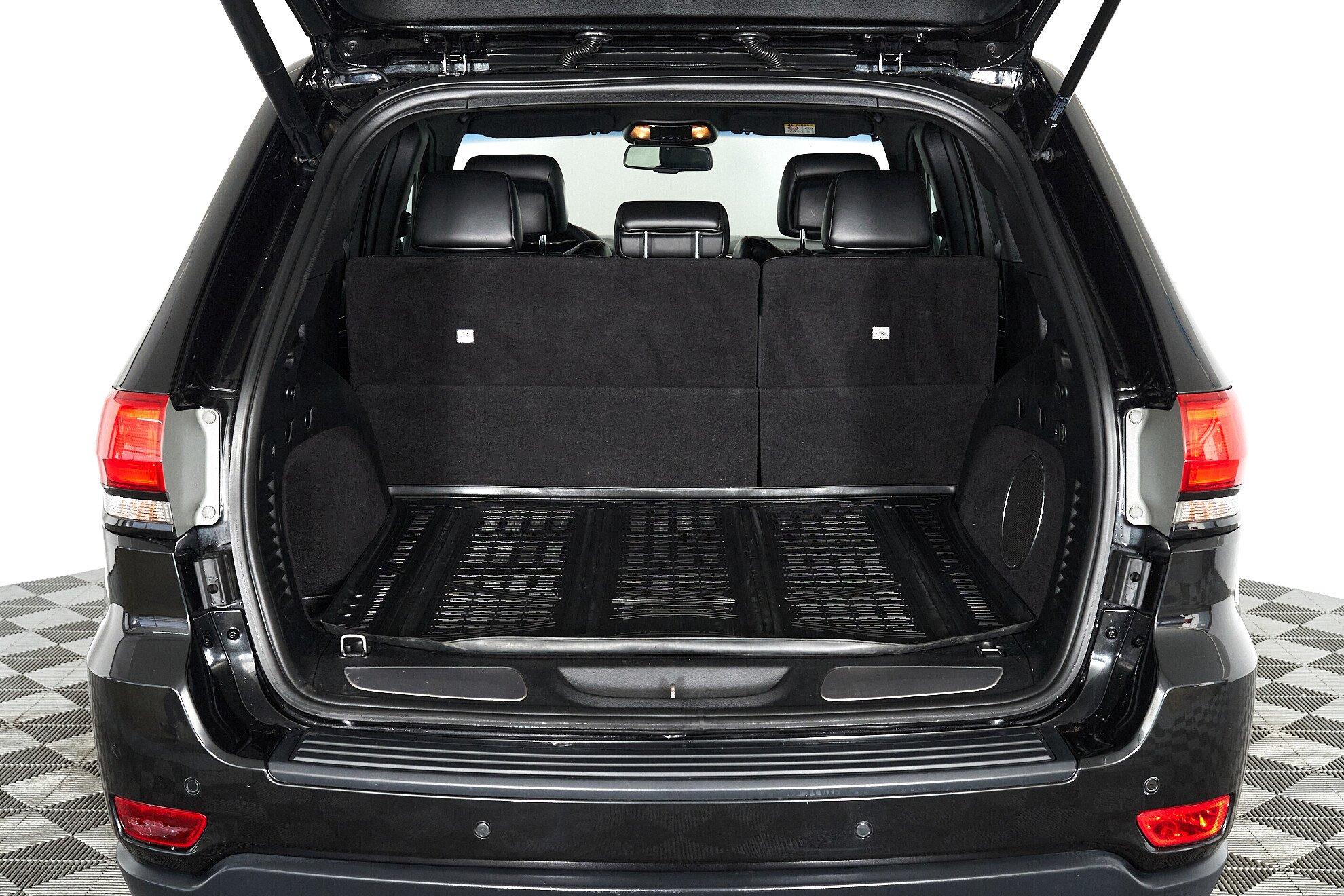 Jeep Grand Cherokee 2013, черный