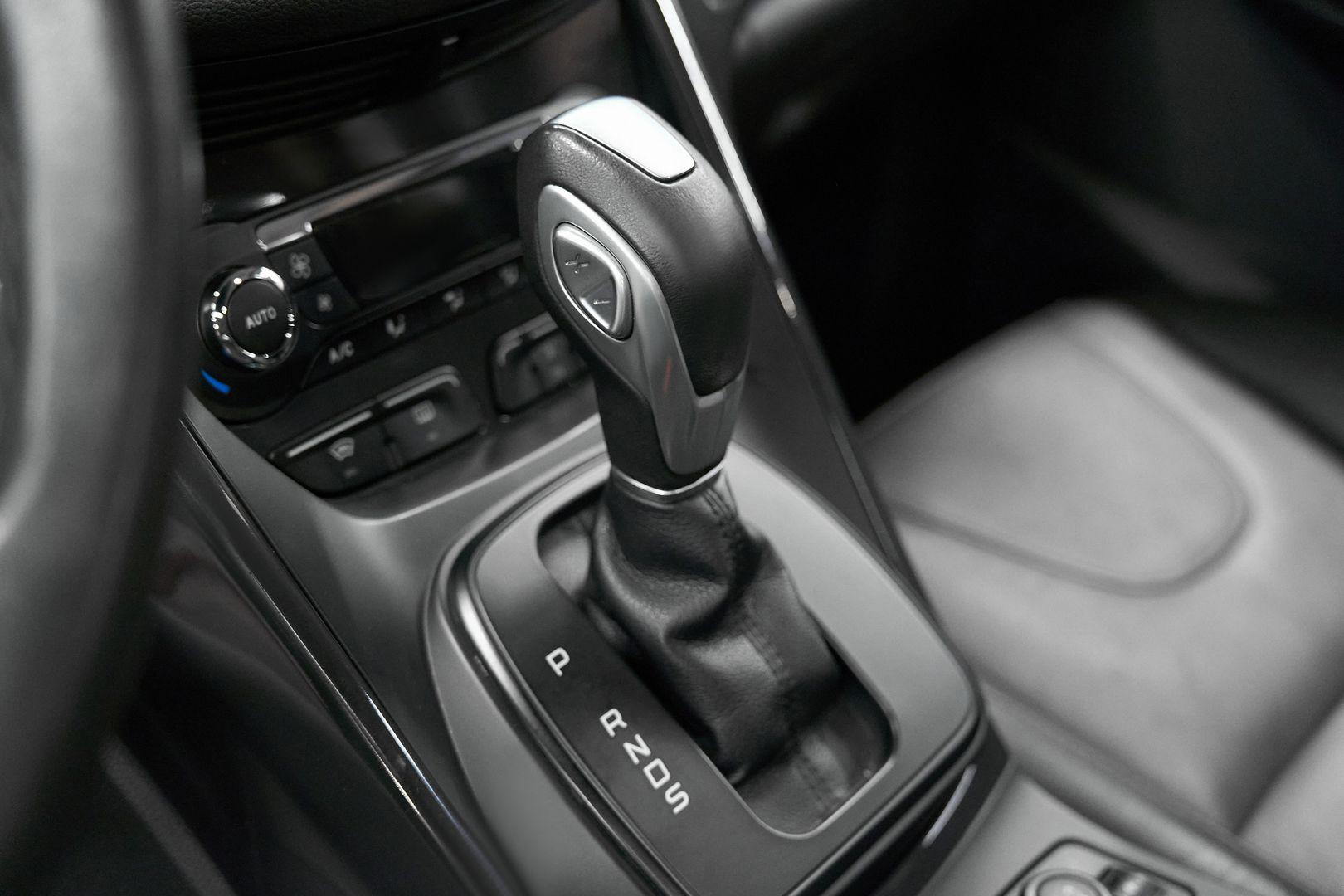 Ford Kuga 2014, черный