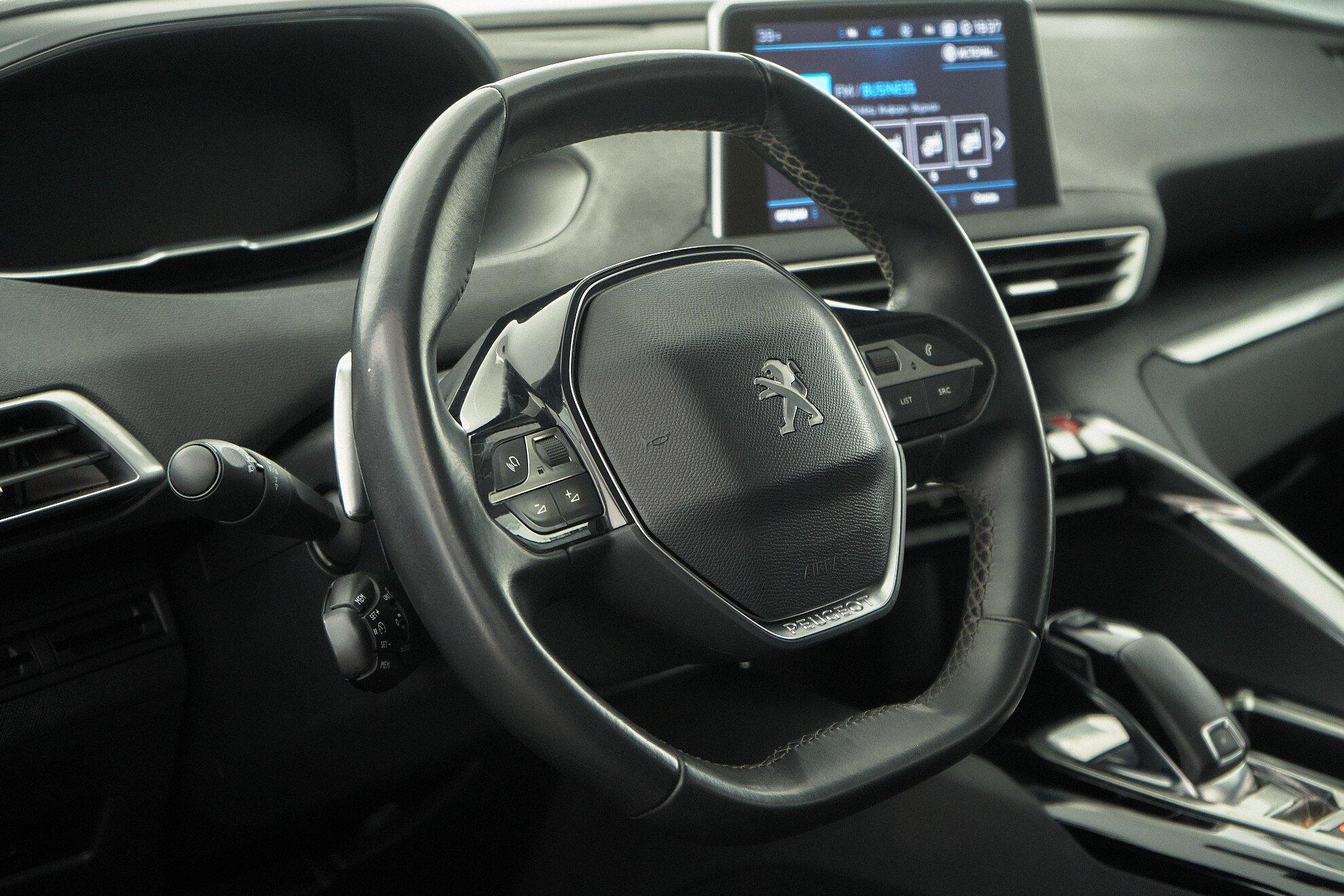 Peugeot 3008 2018, белый