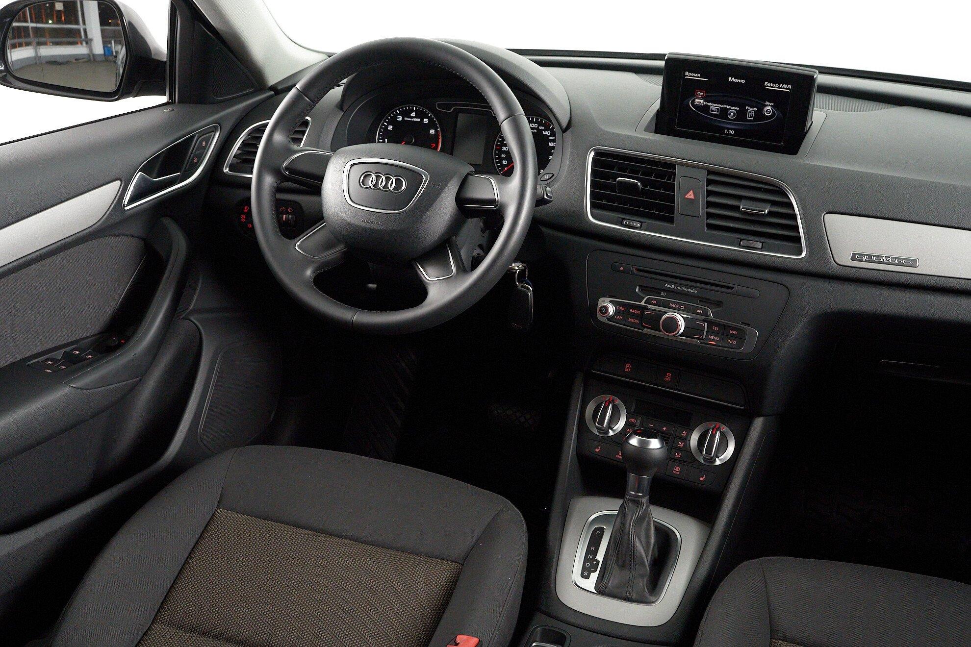 Audi Q3 2013, черный