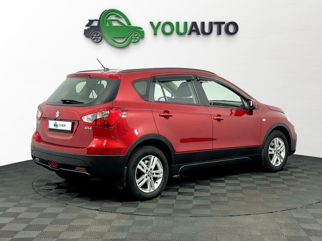 Suzuki SX4 2021, красный