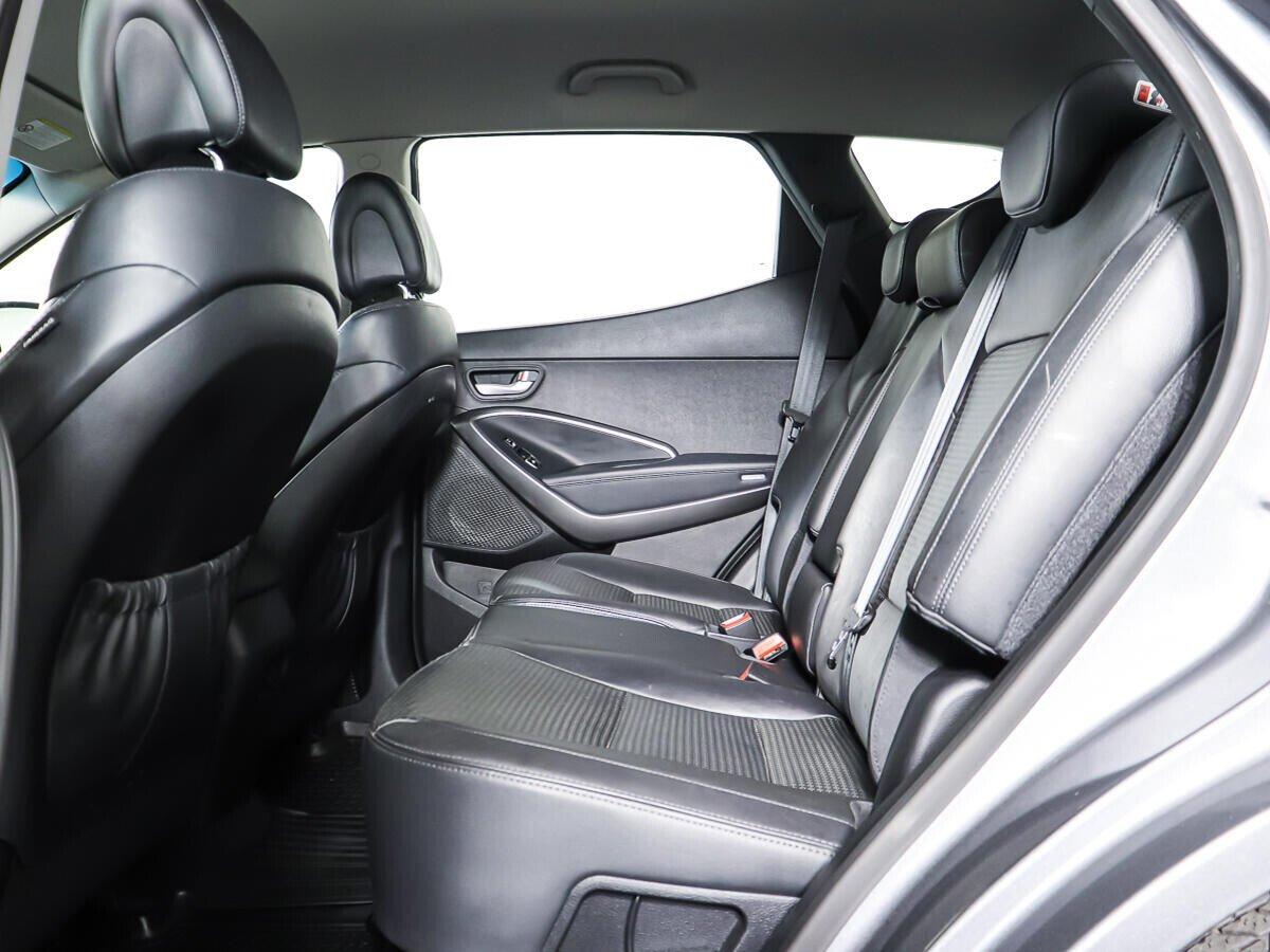 Hyundai Santa Fe 2015, серебряный