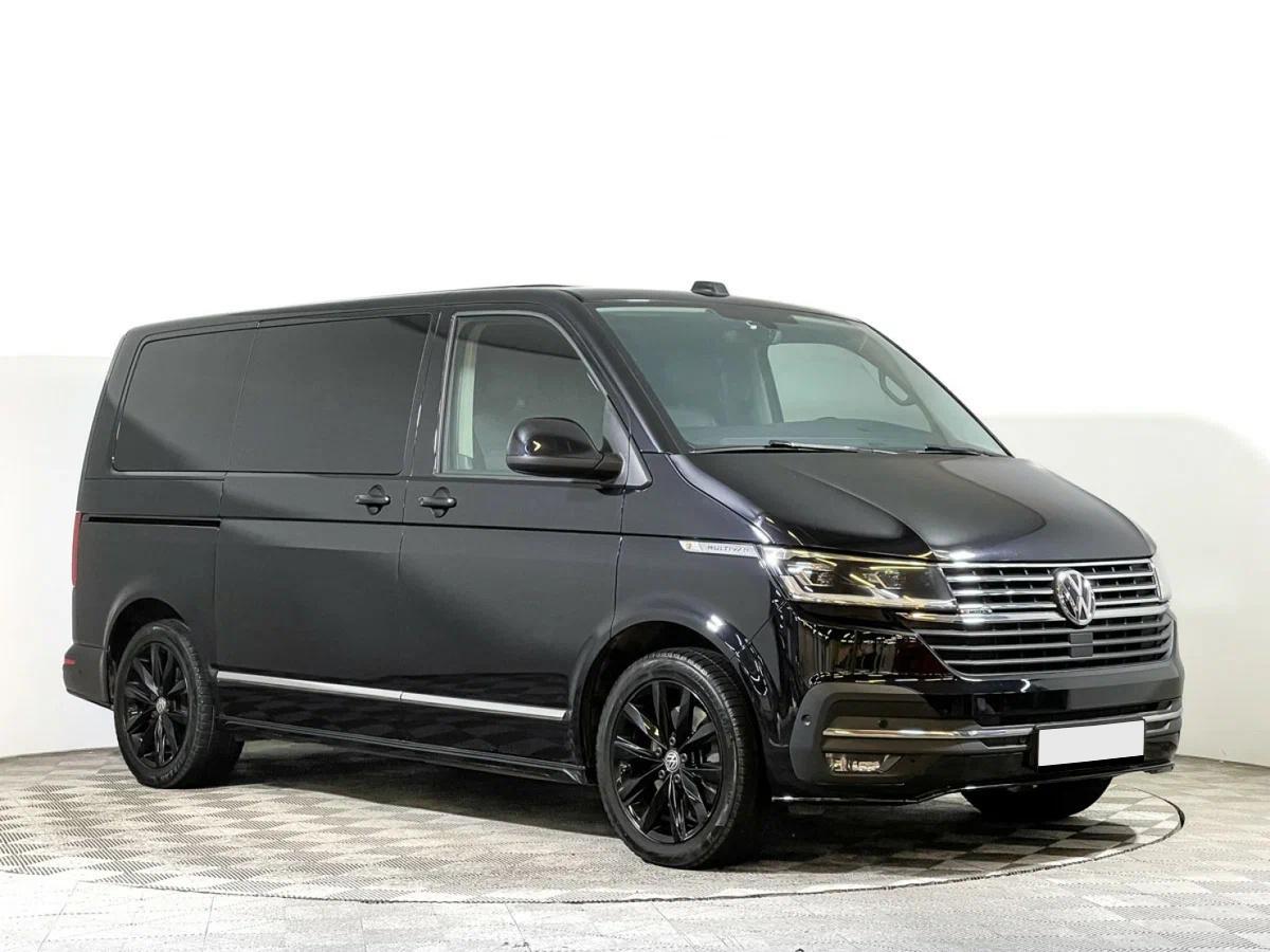 Volkswagen Multivan 2022, черный