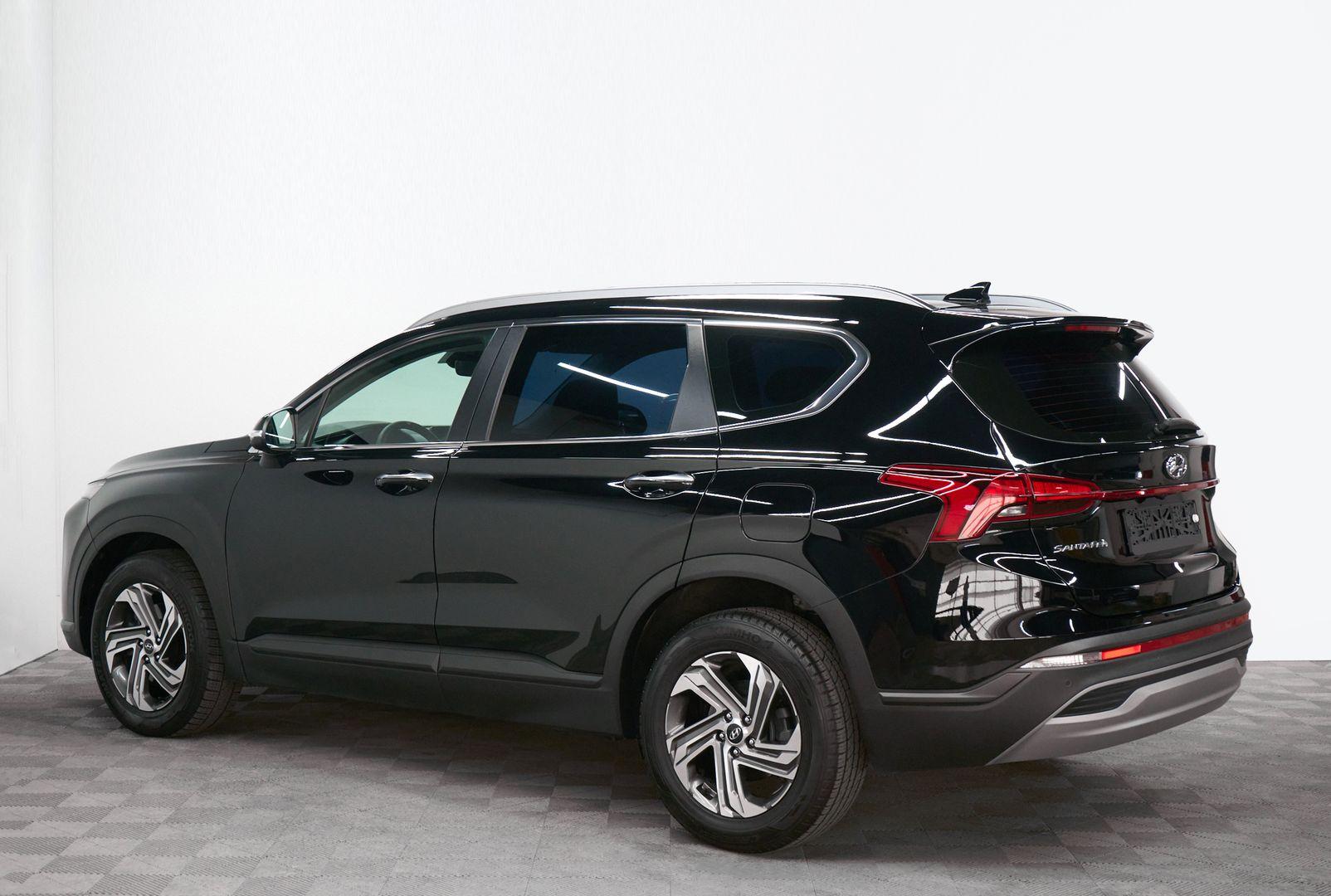 Hyundai Santa Fe 2020, черный