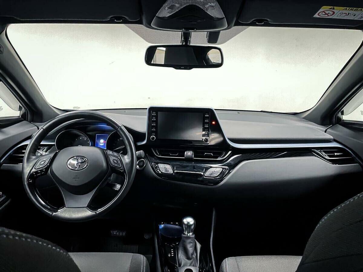 Toyota C-HR 2020, серый