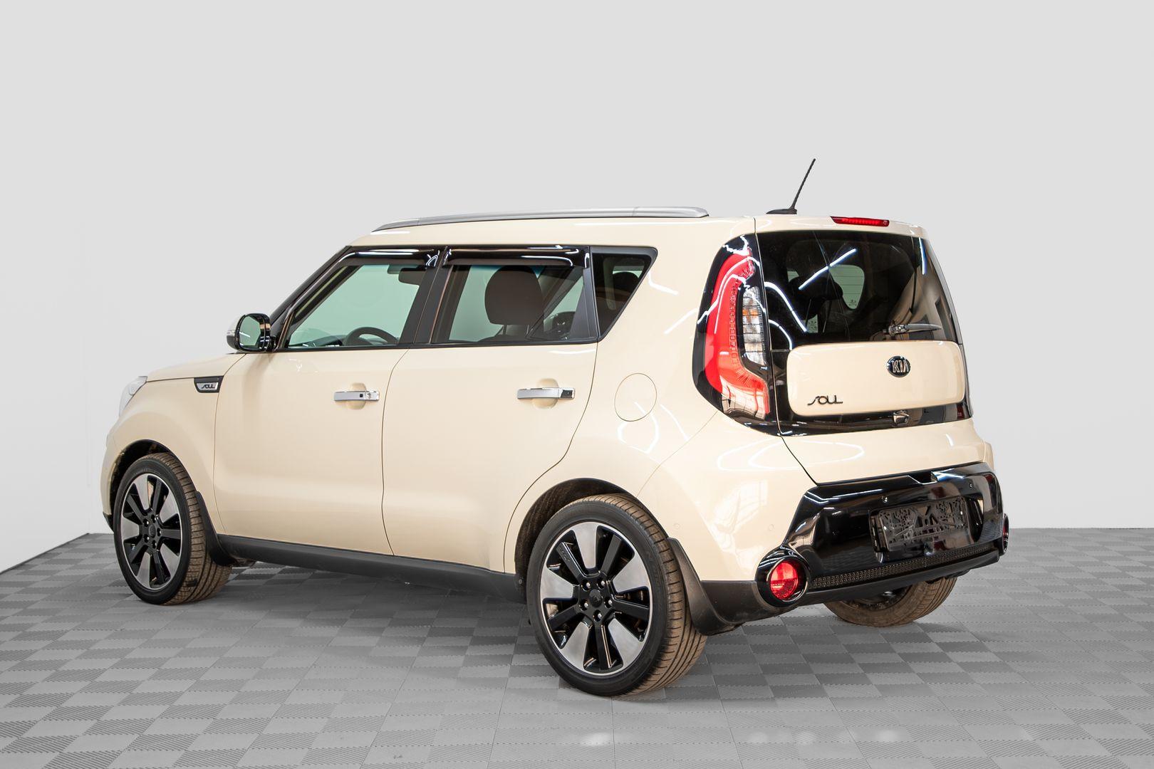 Kia Soul 2015, бежевый