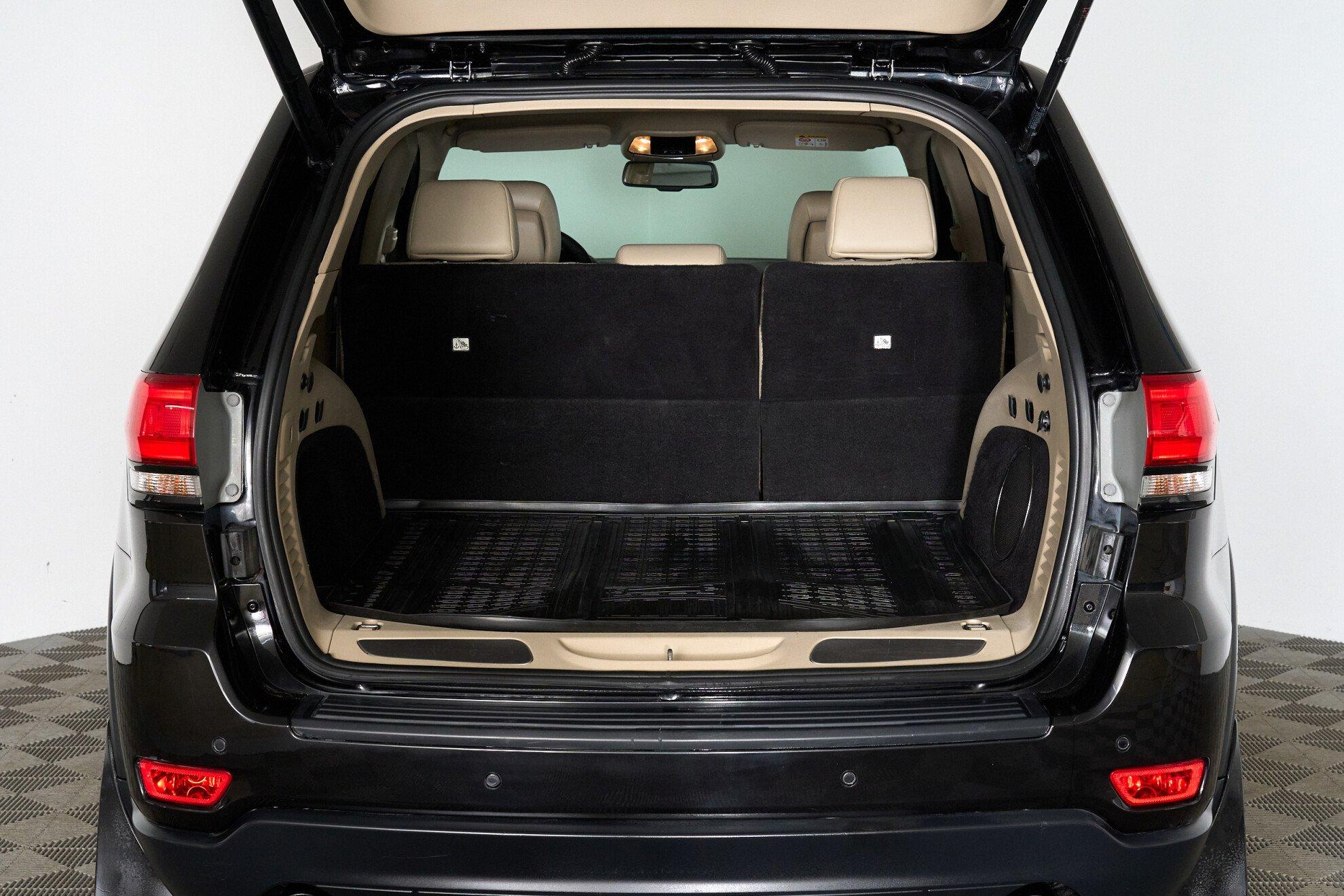 Jeep Grand Cherokee 2013, черный