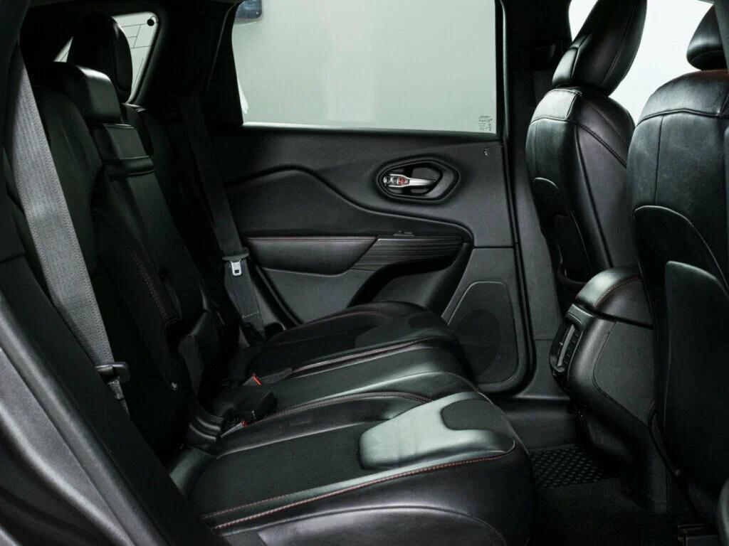 Jeep Cherokee 2017, серый
