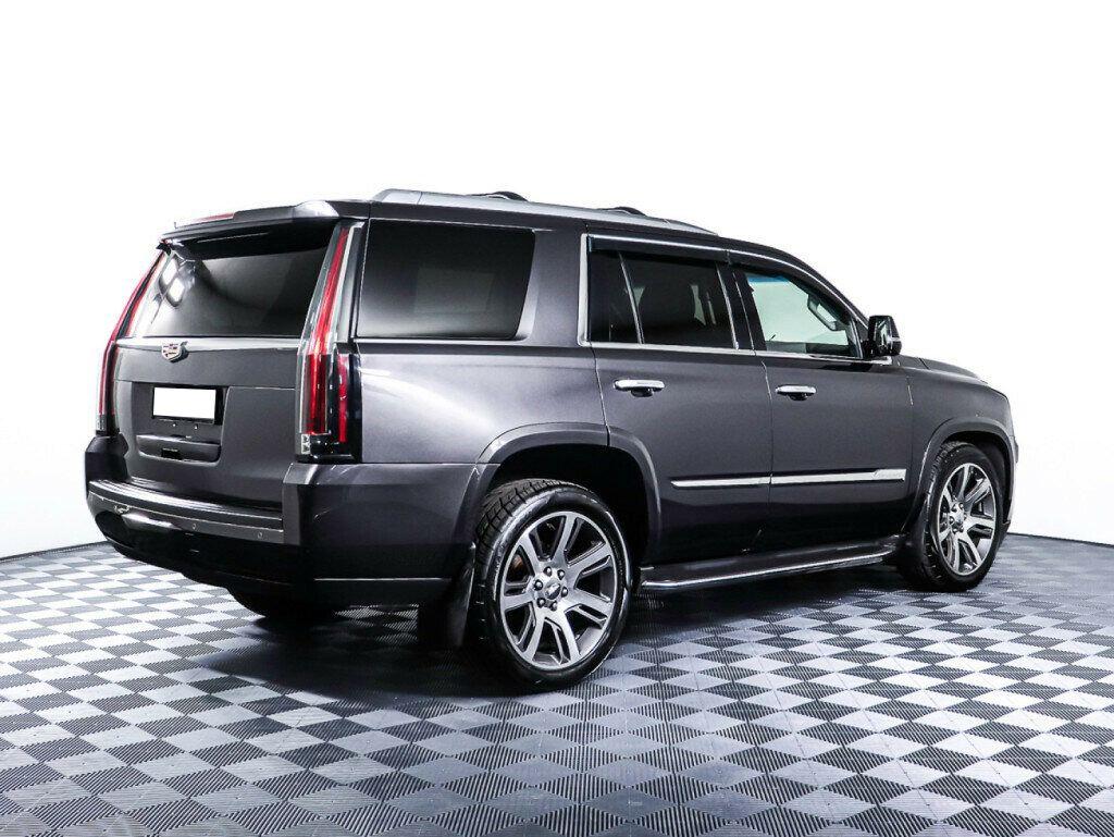 Cadillac Escalade 2018, серый
