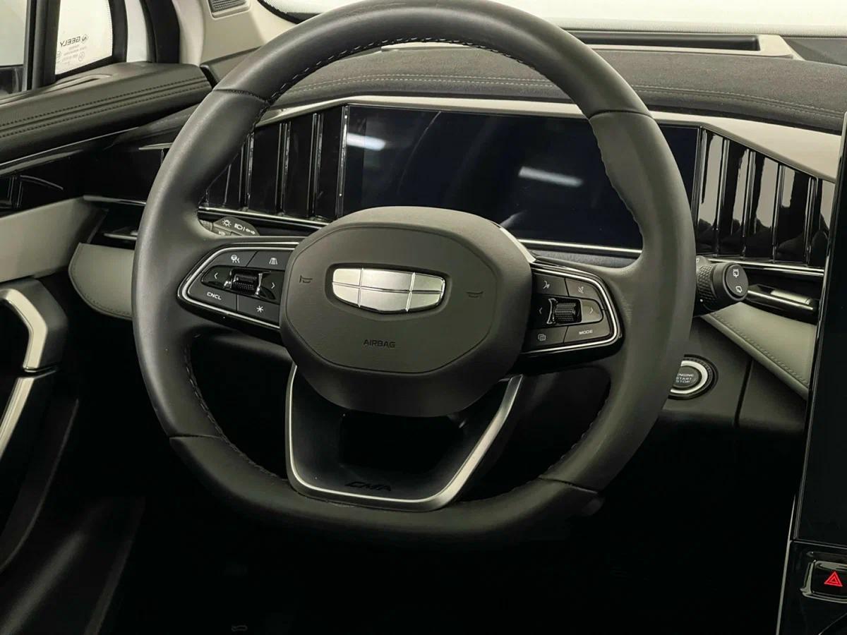 Geely Atlas 2024, белый