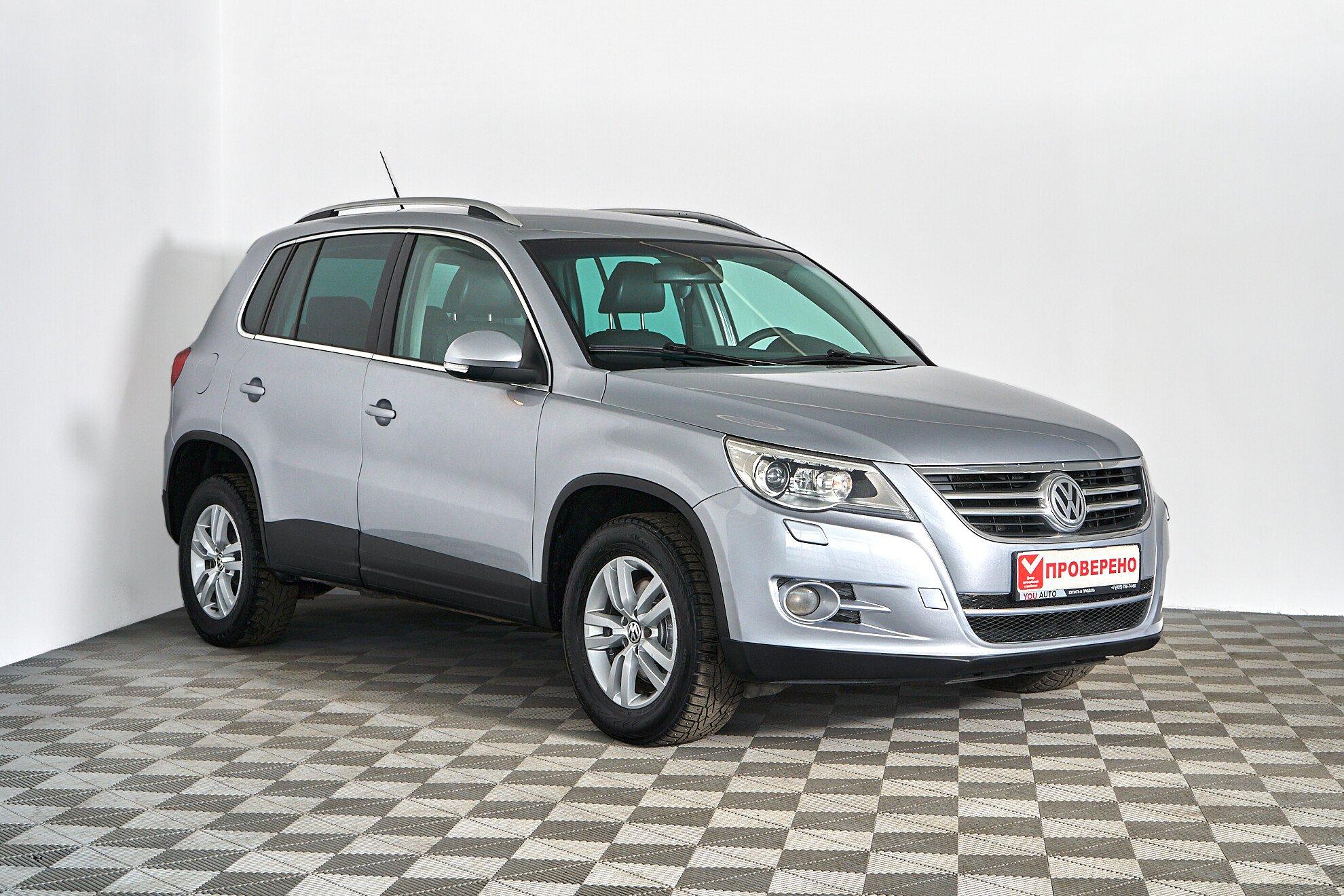 Volkswagen Tiguan 2009, серебряный