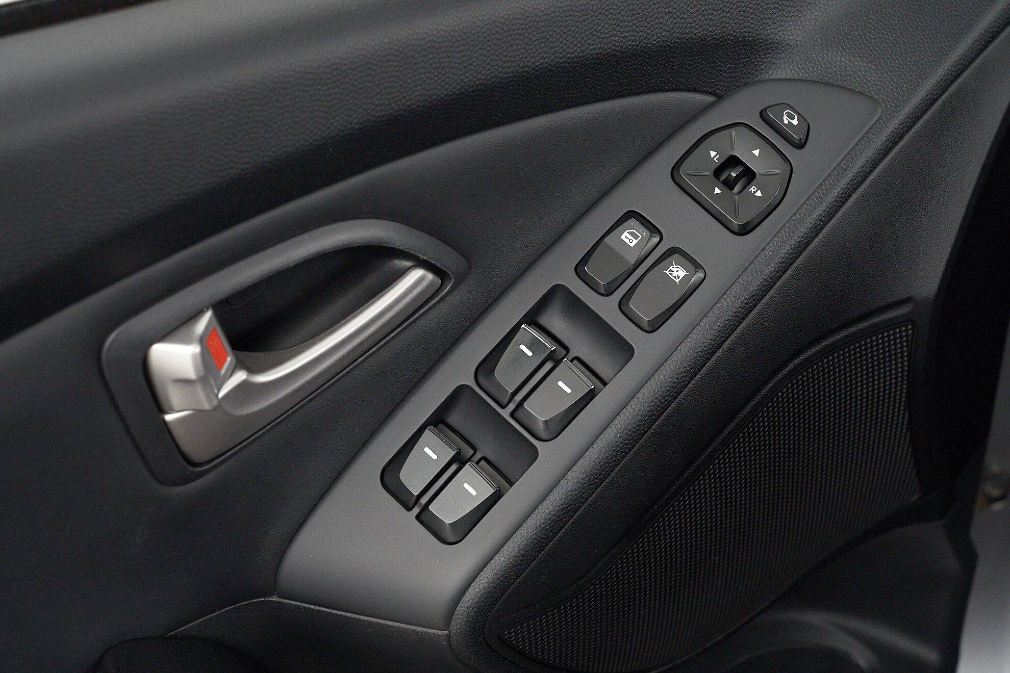 Hyundai ix35 2012, серый