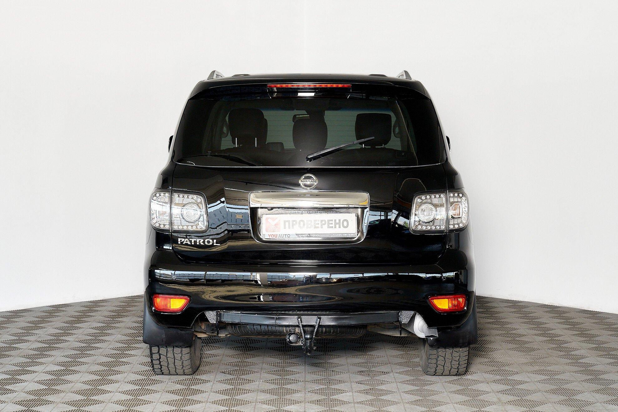 Nissan Patrol 2010, черный