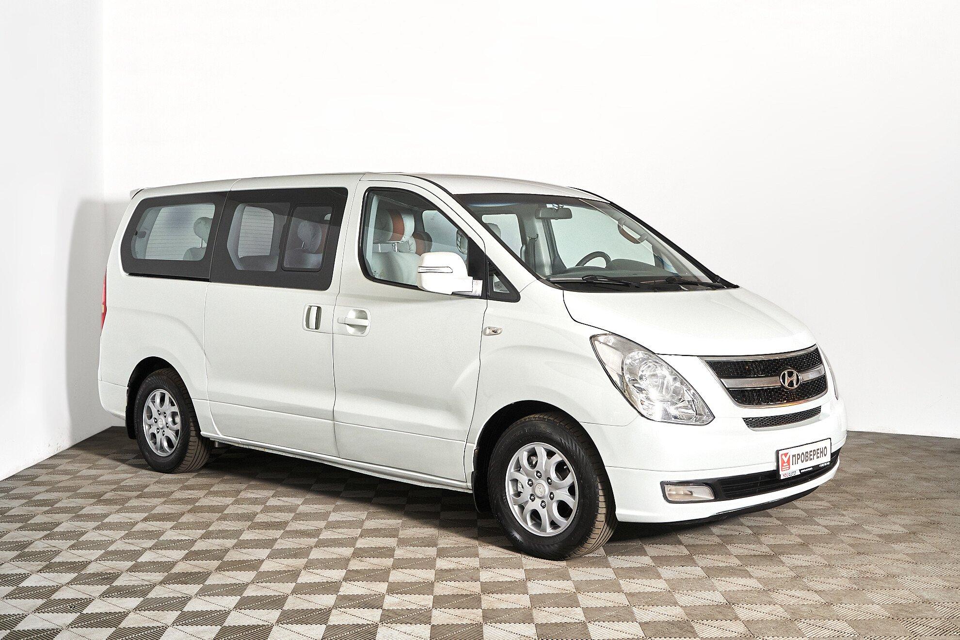 Hyundai Grand Starex 2010, белый