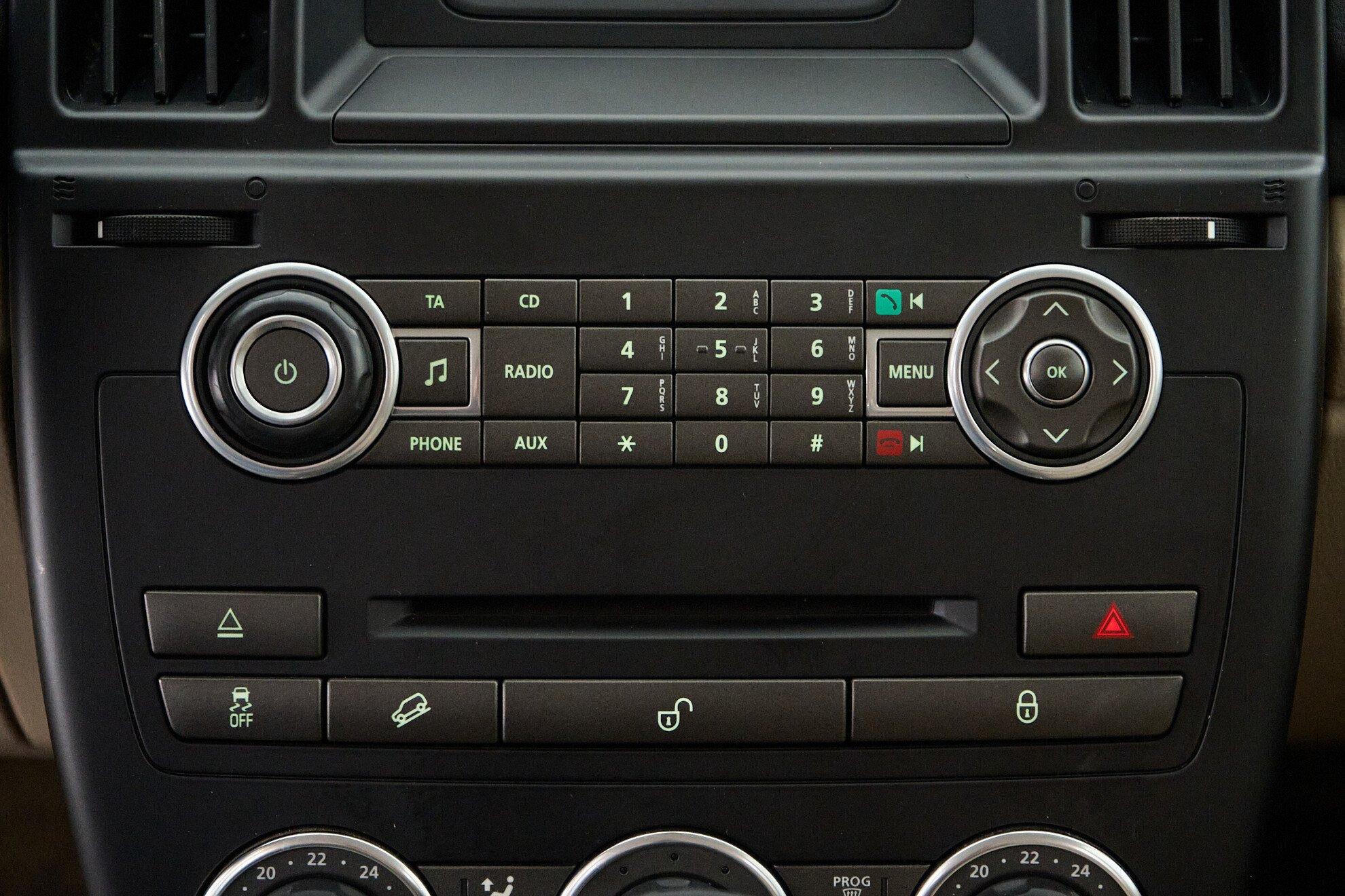 Land Rover Freelander 2013, белый