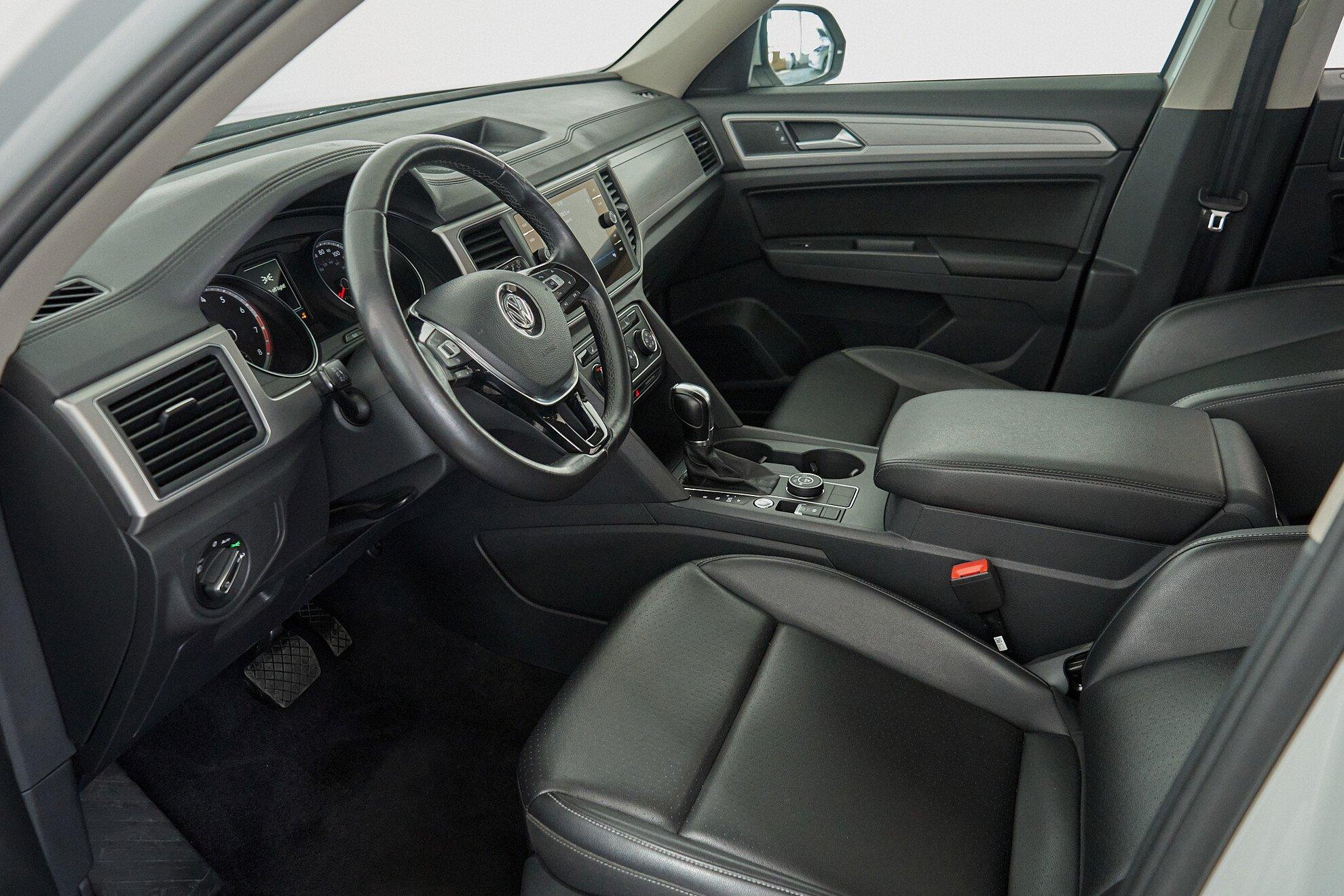 Volkswagen Atlas 2017, белый