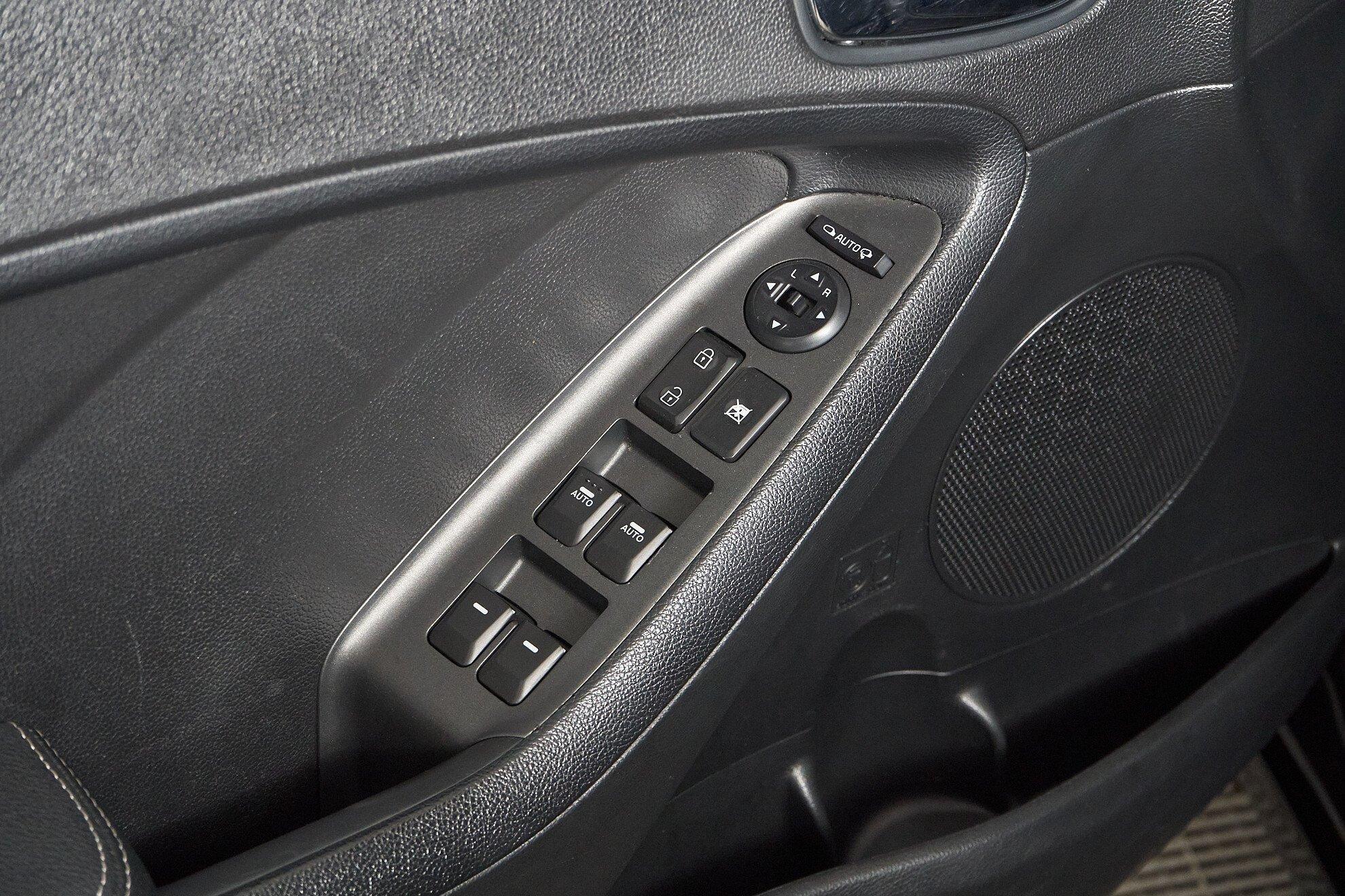 Kia Cerato 2013, черный
