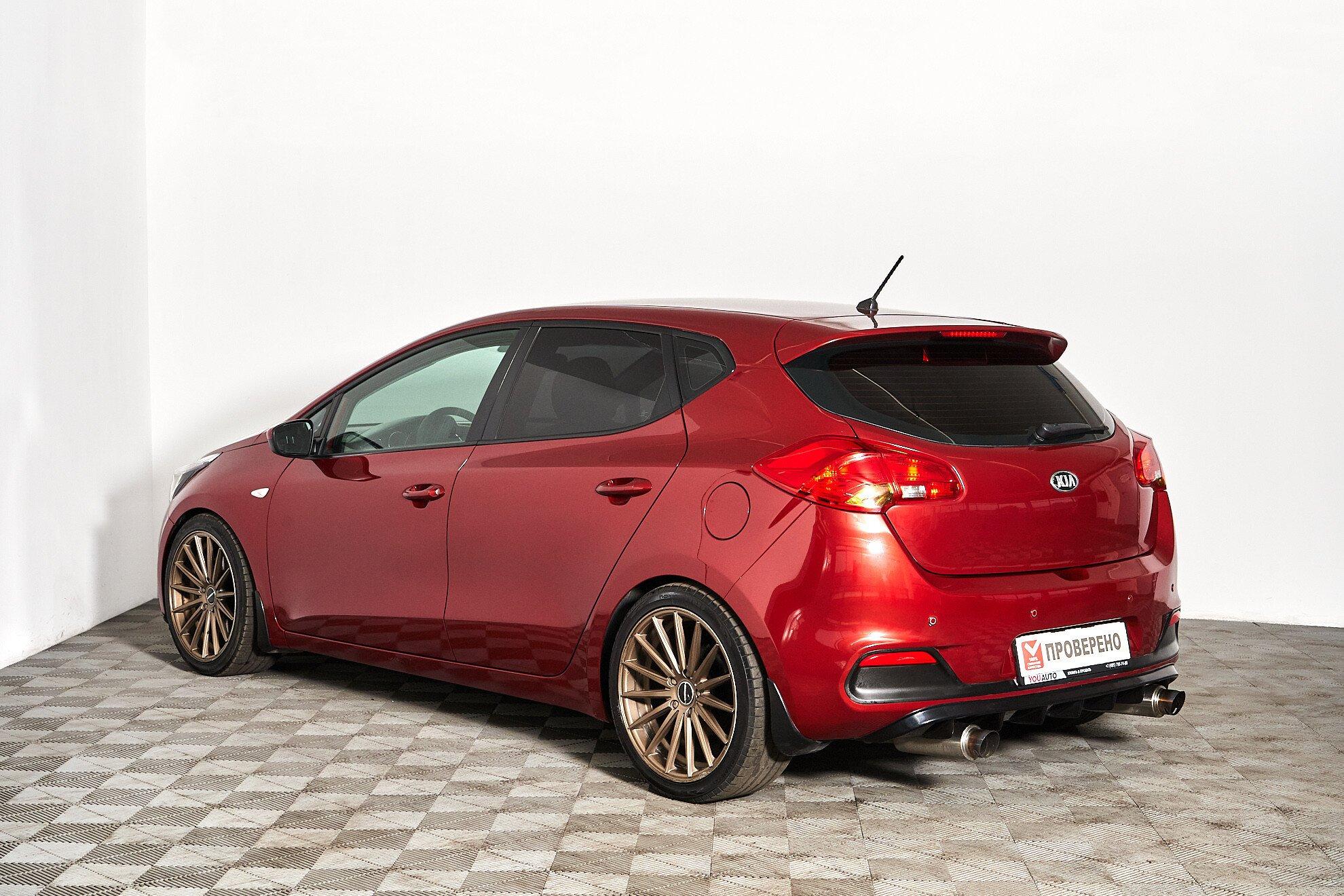 Kia Ceed 2012, красный