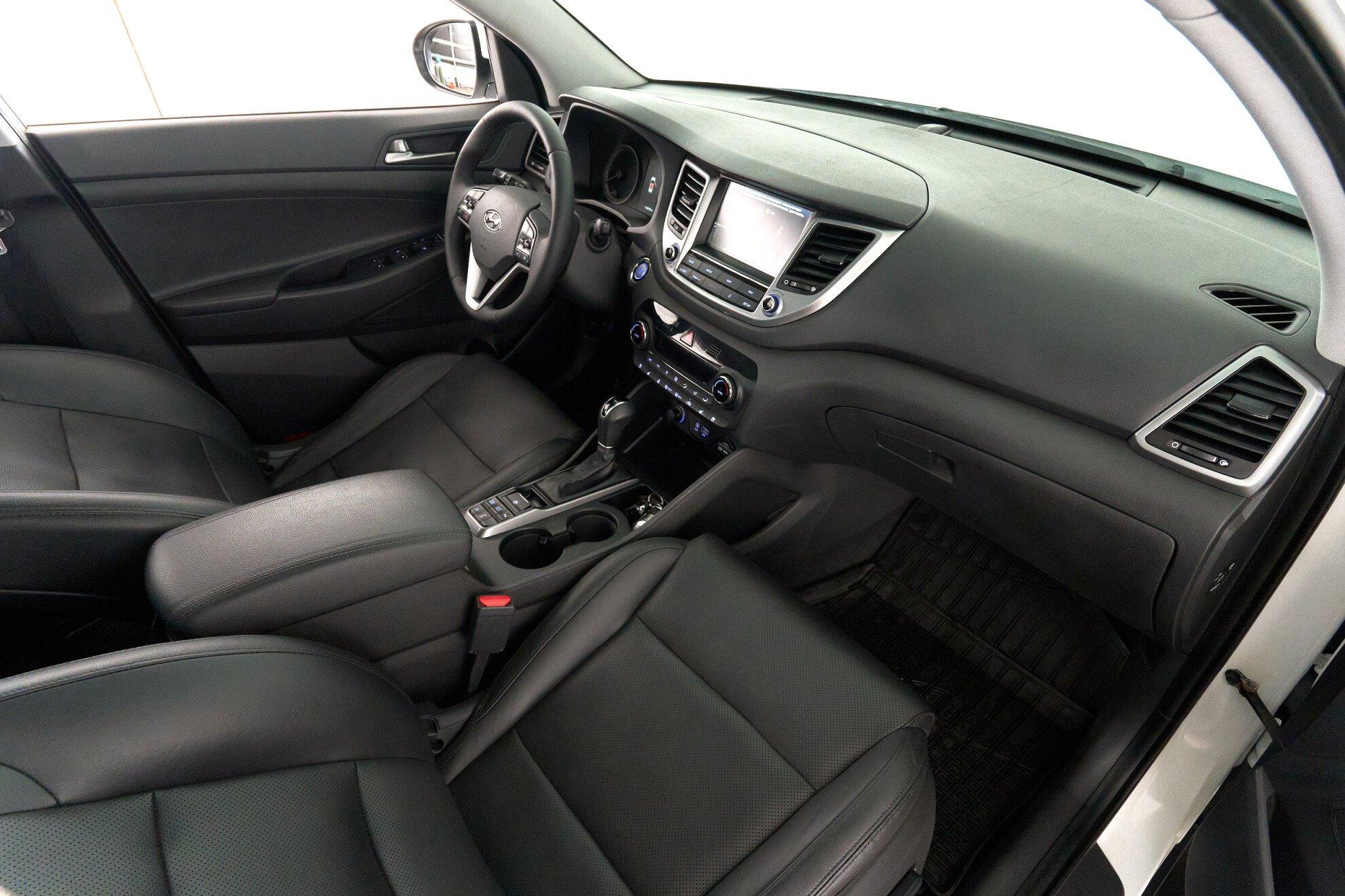 Hyundai Tucson 2018, белый