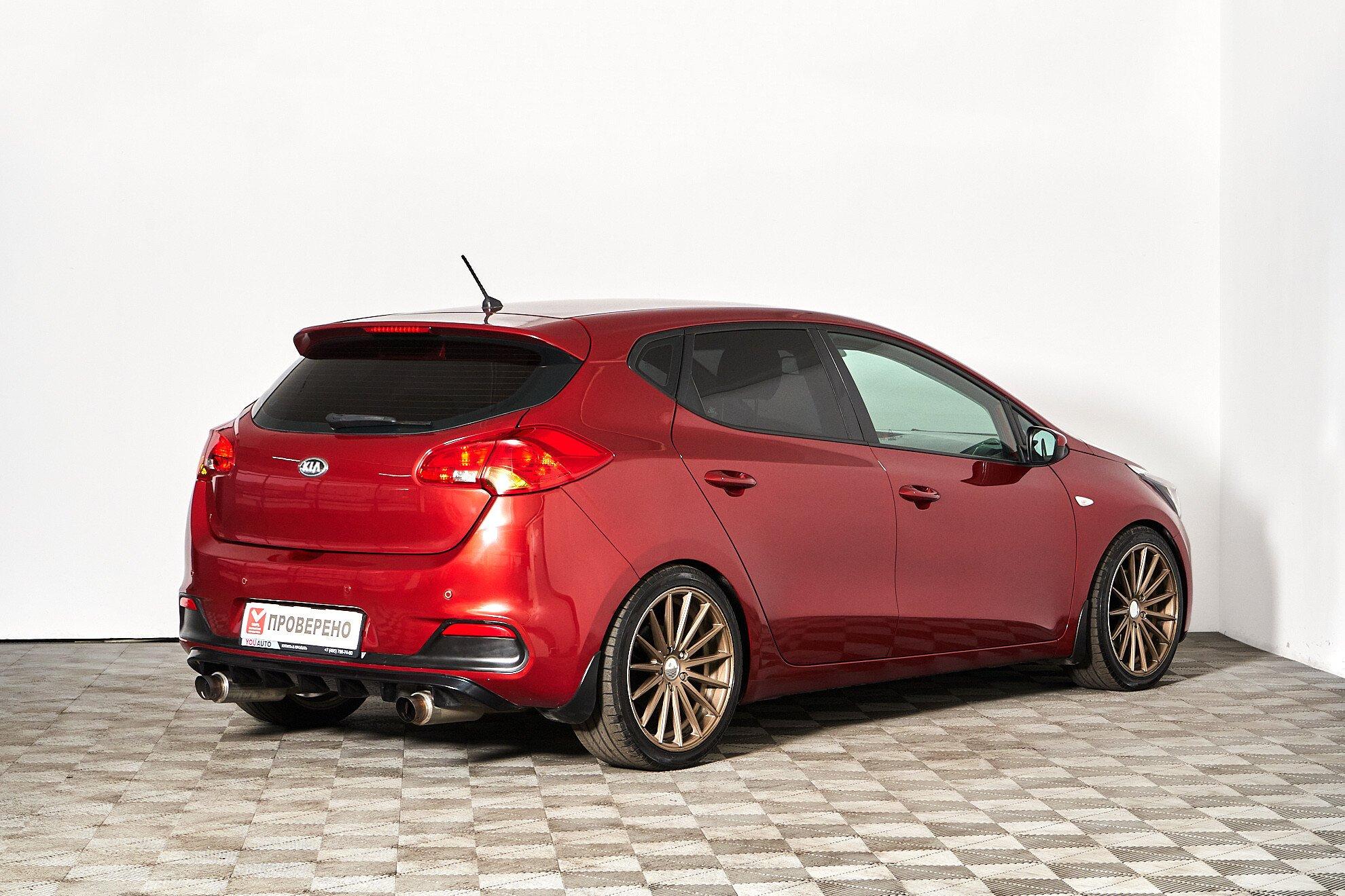 Kia Ceed 2012, красный