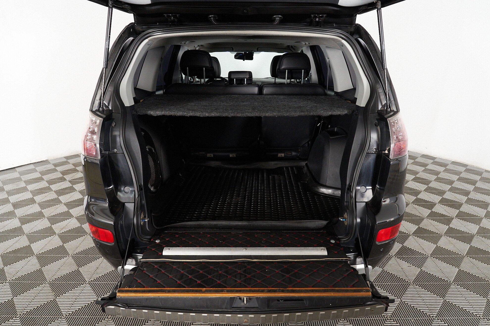 Mitsubishi Outlander 2008, черный