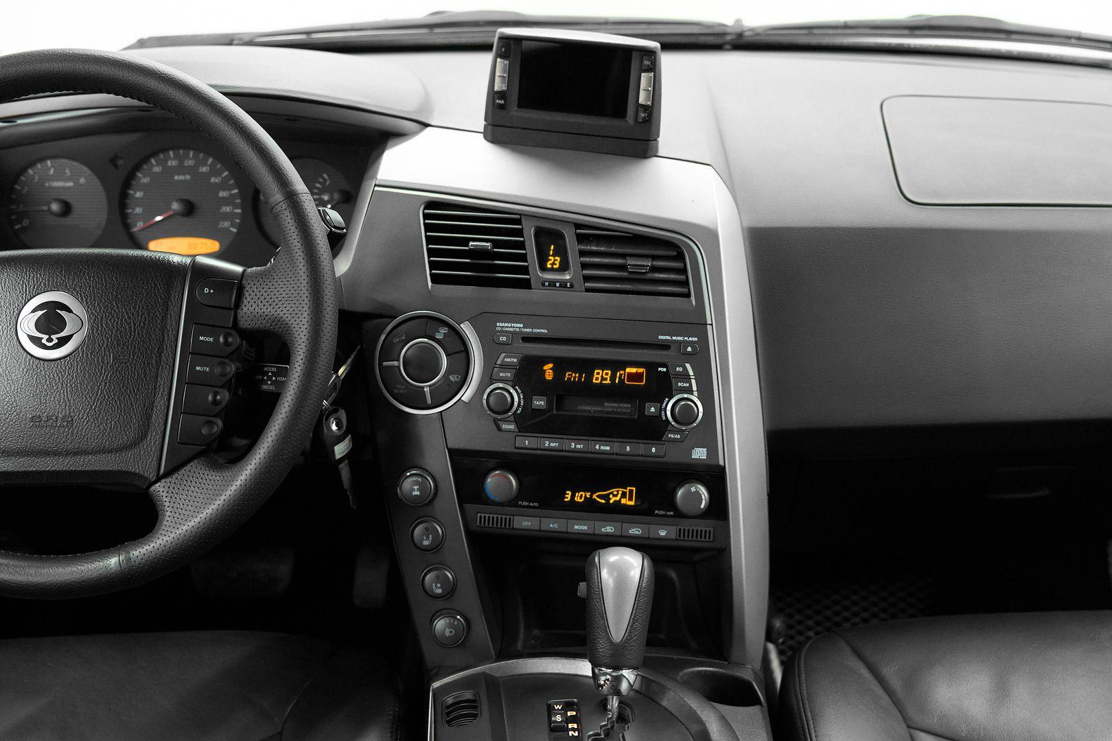 SsangYong Kyron 2012, белый