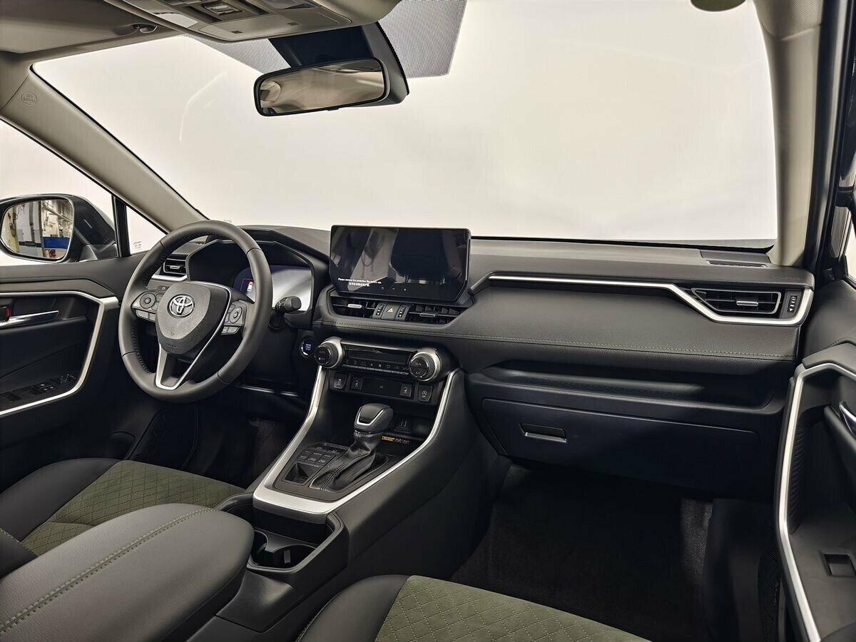Toyota RAV4 2022, черный