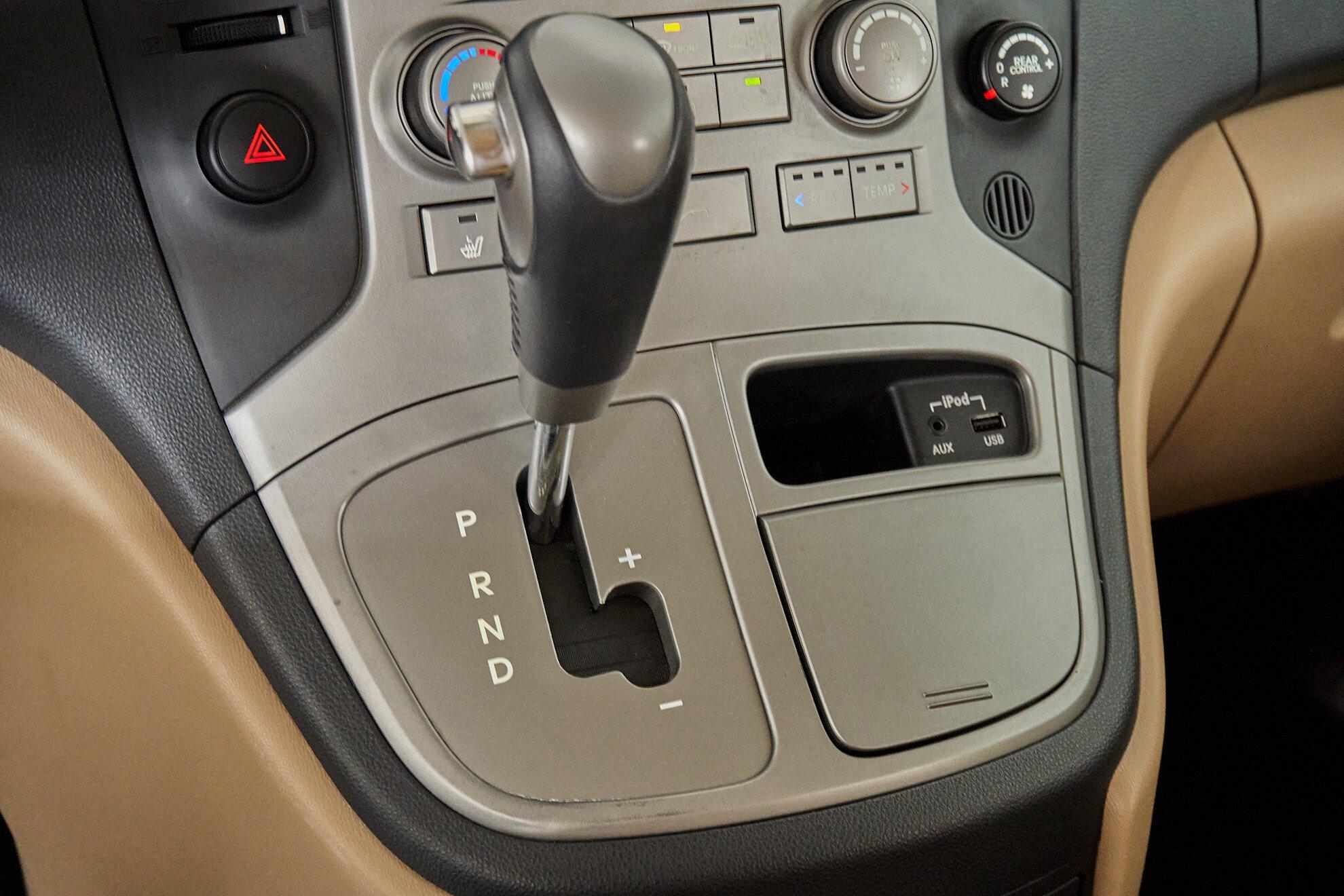 Hyundai Grand Starex 2012, черный