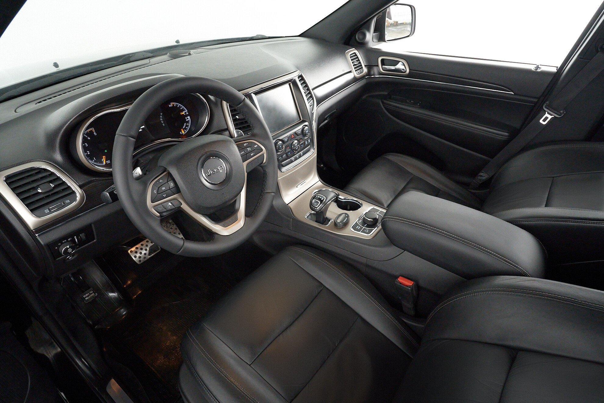 Jeep Grand Cherokee 2013, черный
