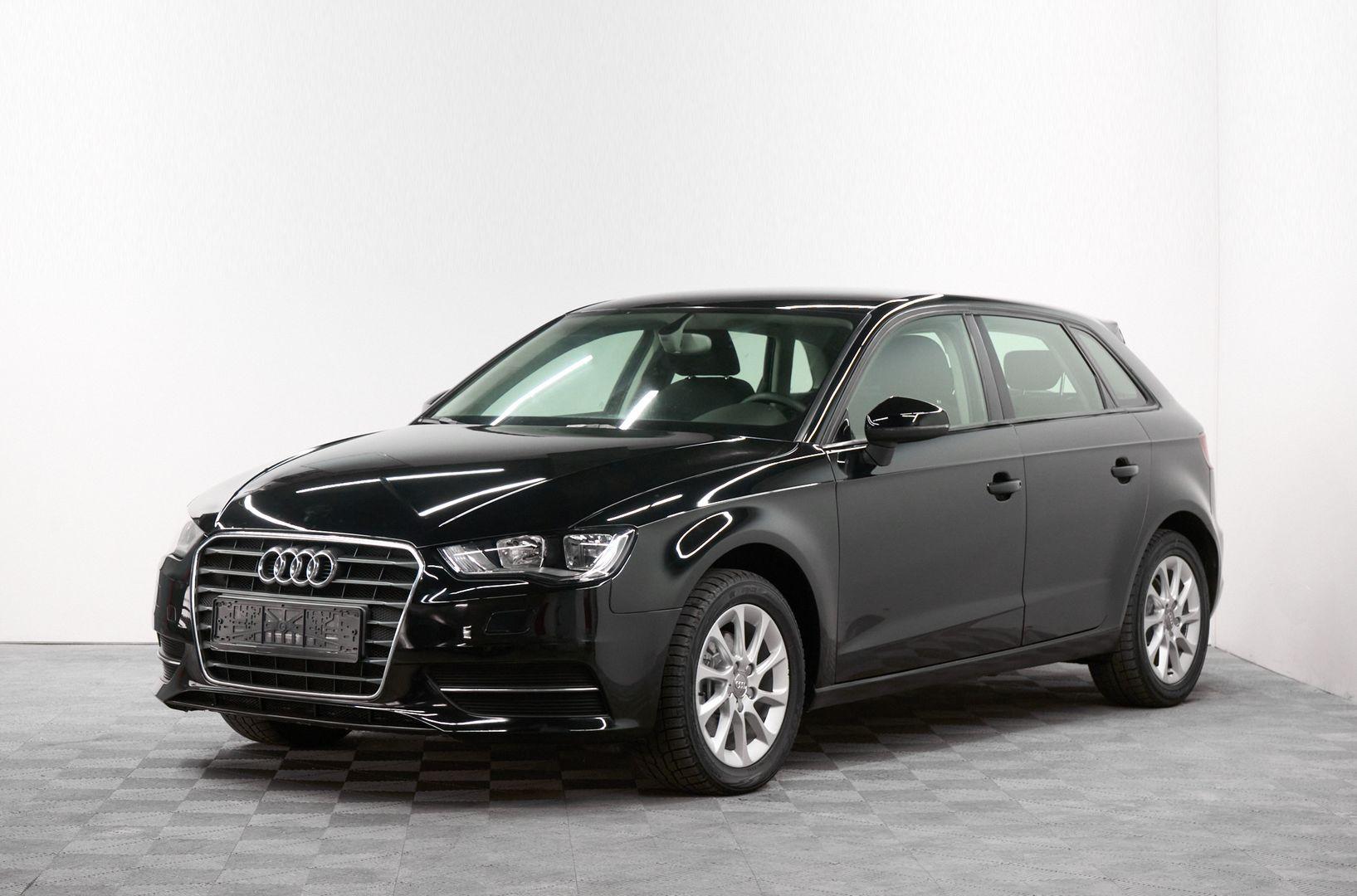 Audi A3 2013, черный