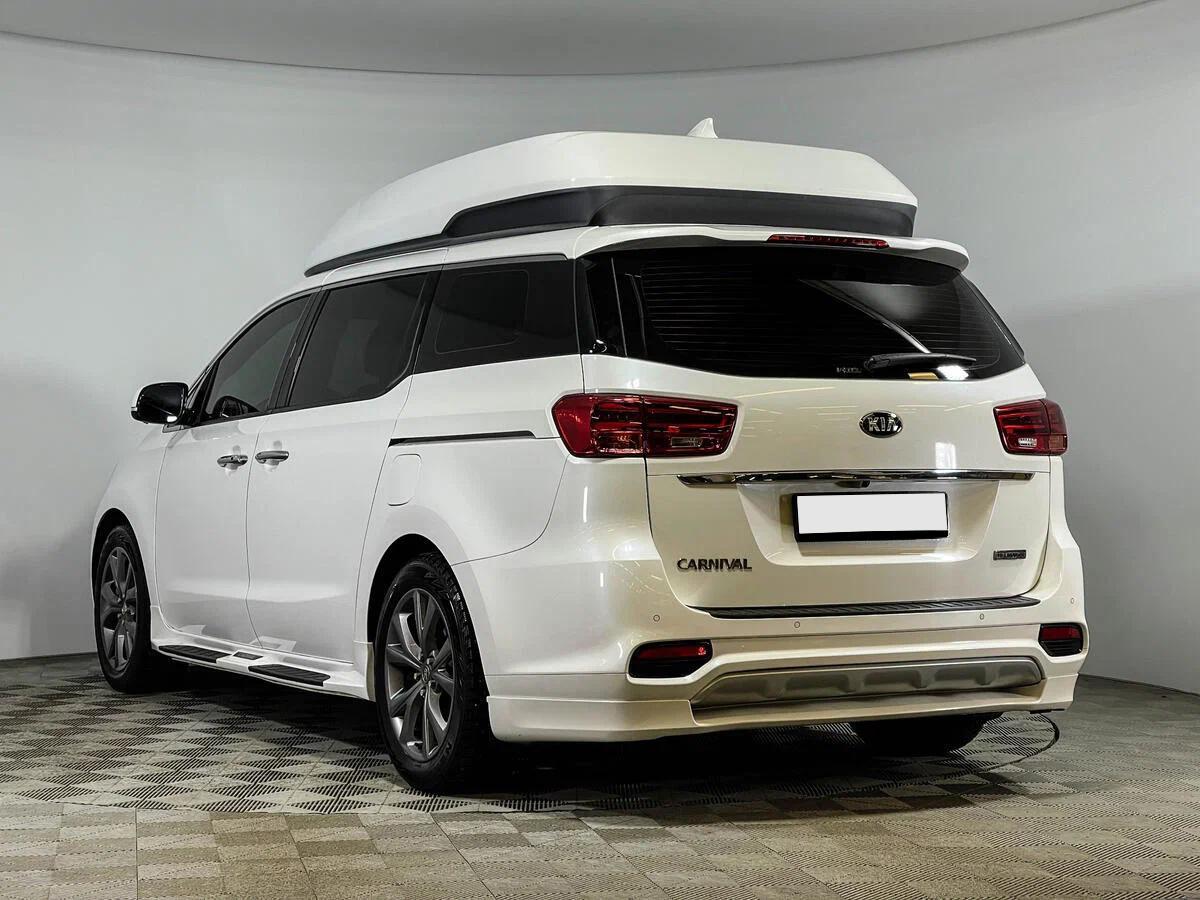 Kia Carnival 2020, белый