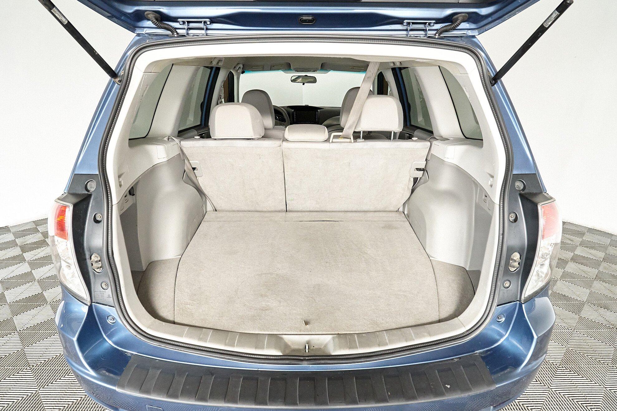 Subaru Forester 2010, голубой