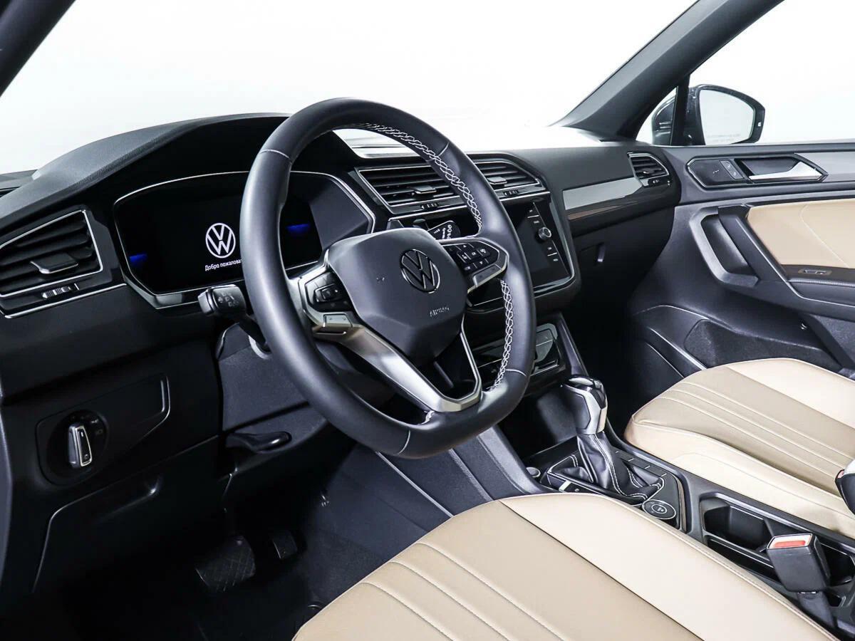 Volkswagen Tiguan 2022, черный