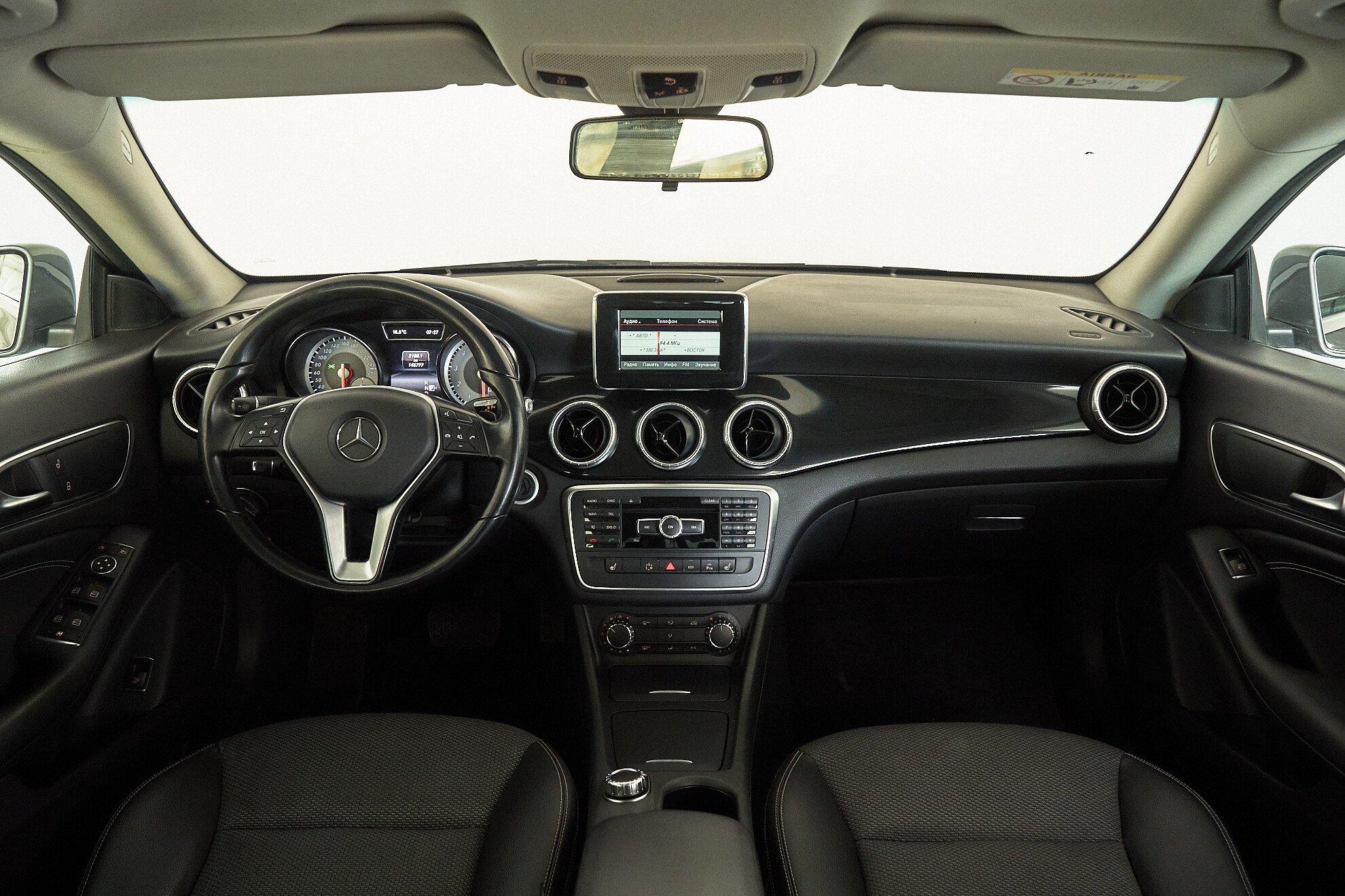 Mercedes-Benz CLA 2013, серый